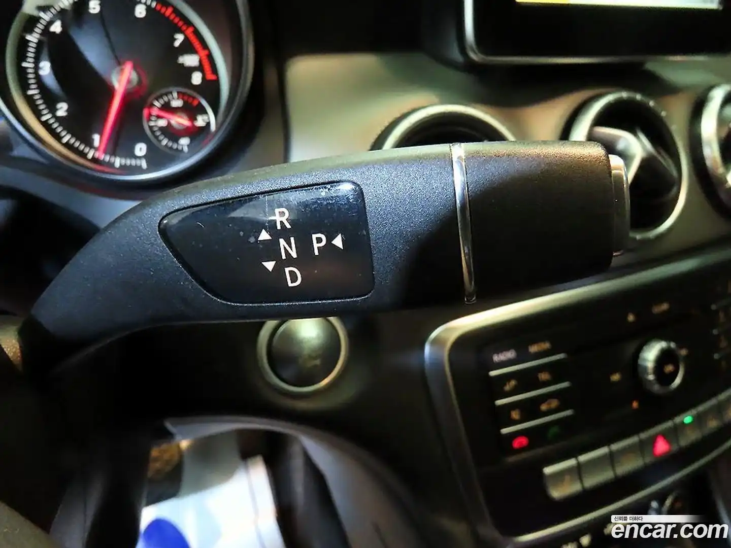 CLA-Class Mercedes-Benz 2016.10-OPTION-016