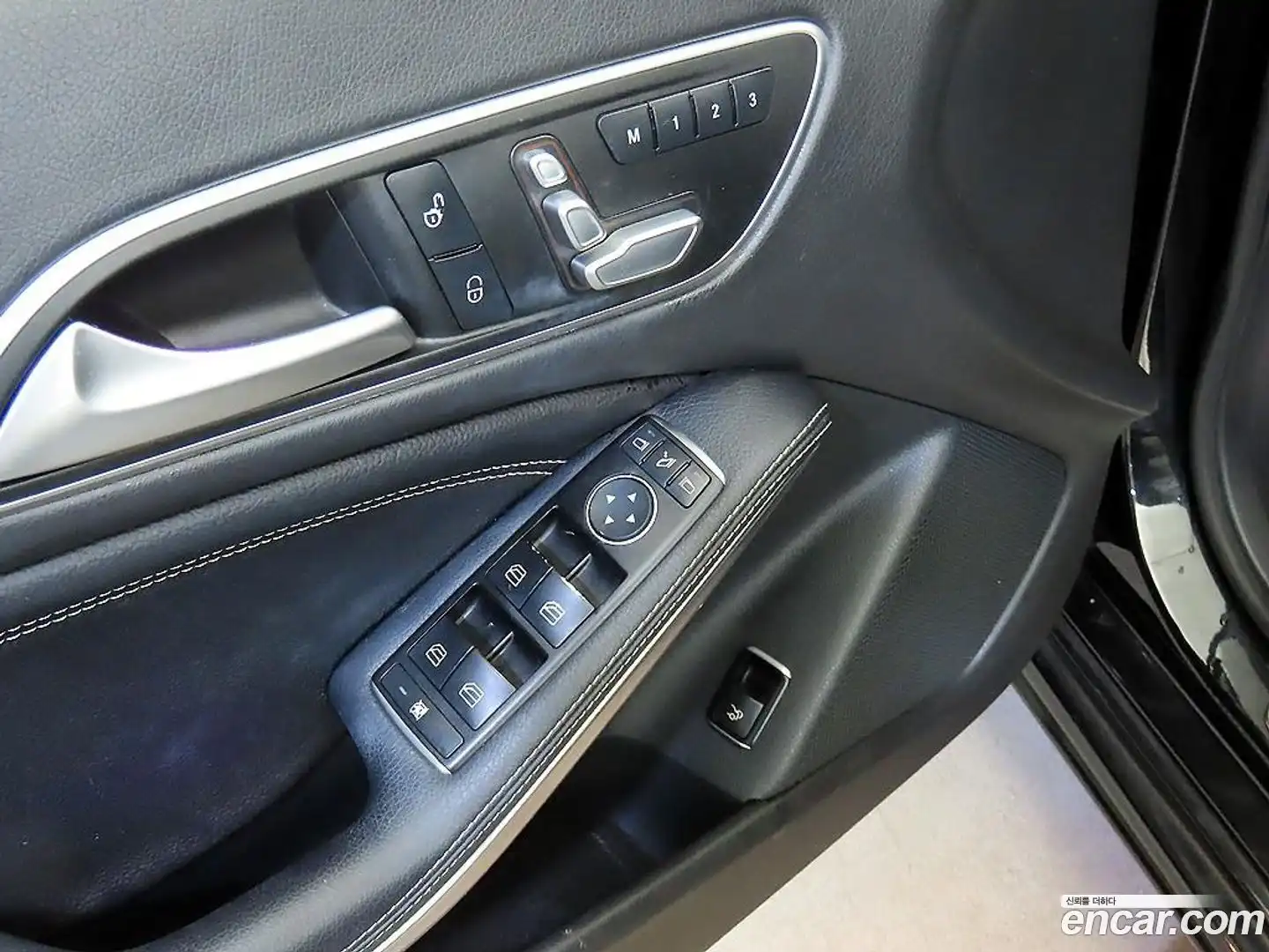 CLA-Class Mercedes-Benz 2016.10-OPTION-017
