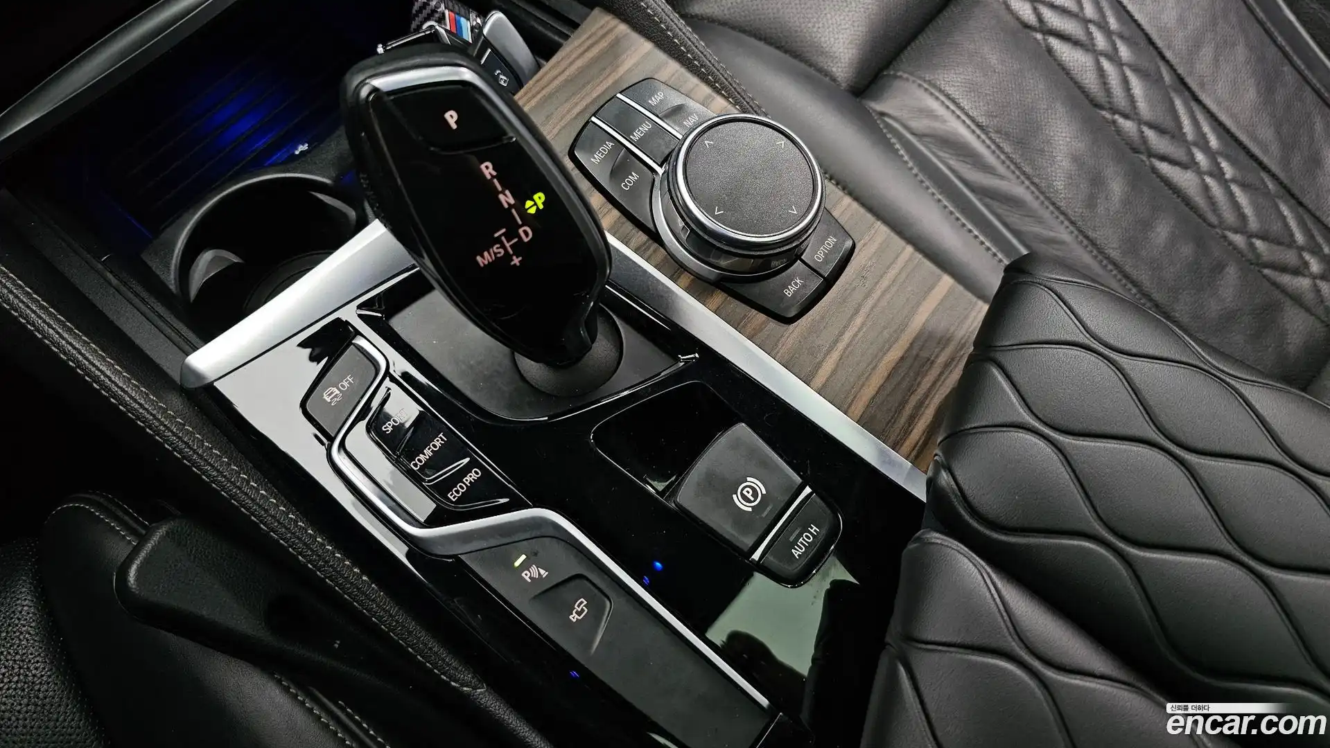 5-Series BMW 2017.8-INNER-009