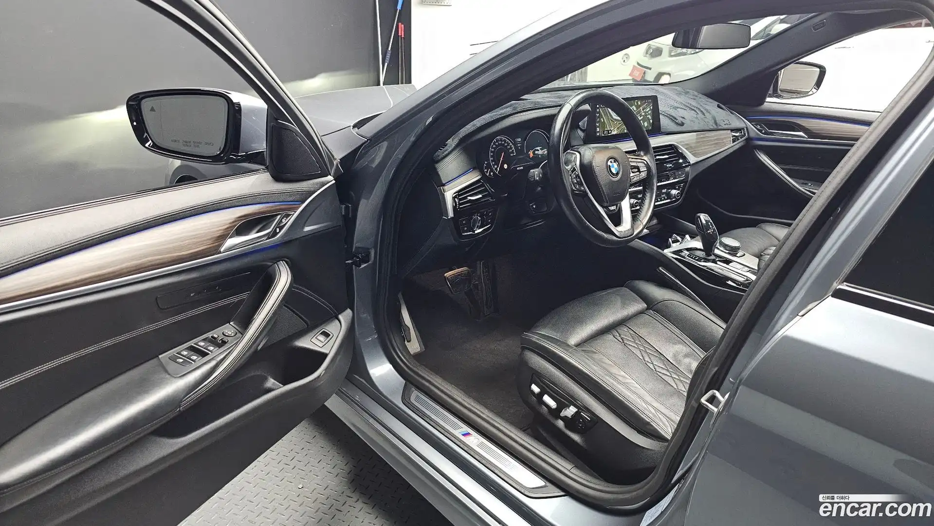 5-Series BMW 2017.8-INNER-010