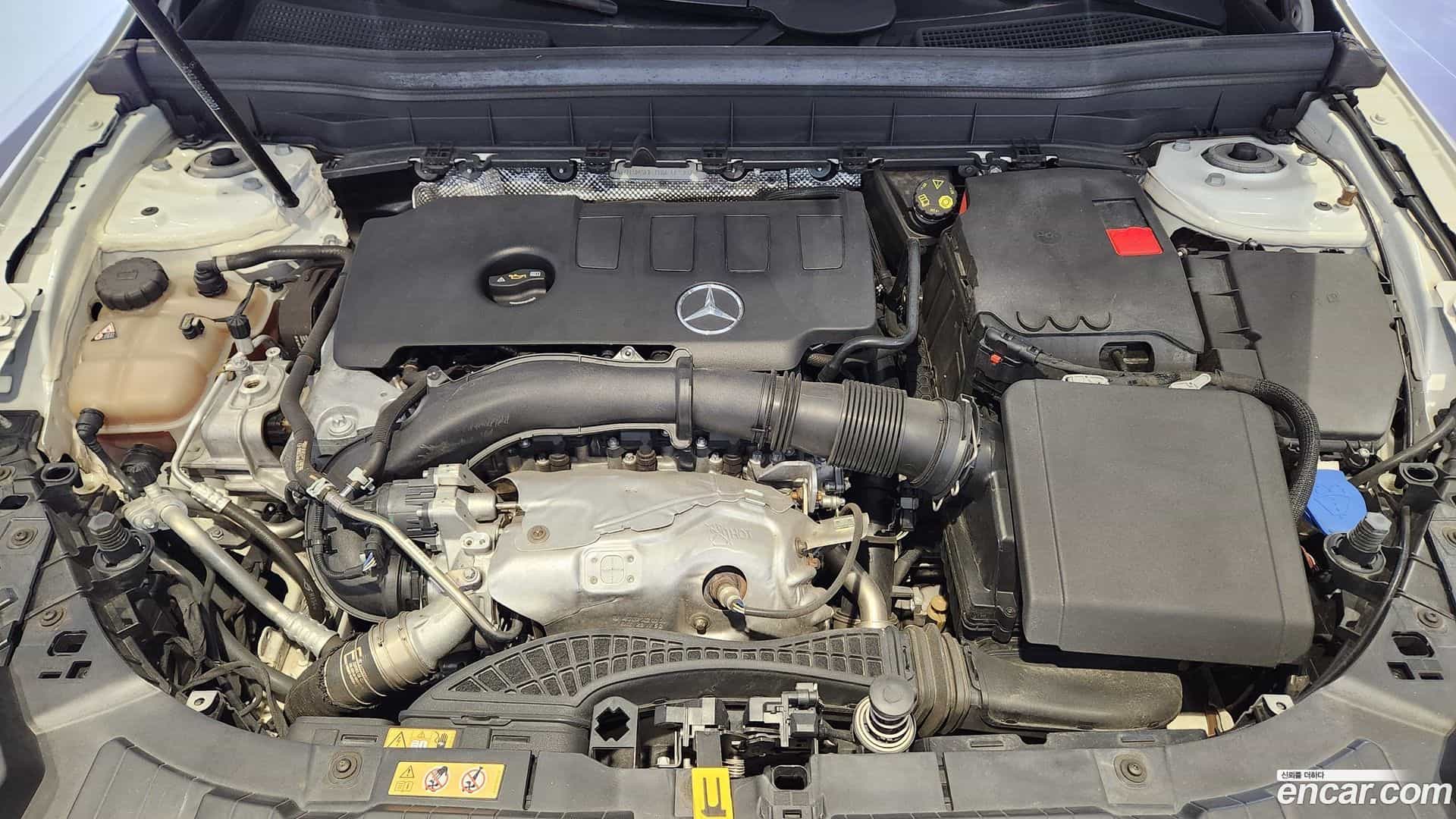 GLB-Class Mercedes-Benz 2022.6-OUTER-006
