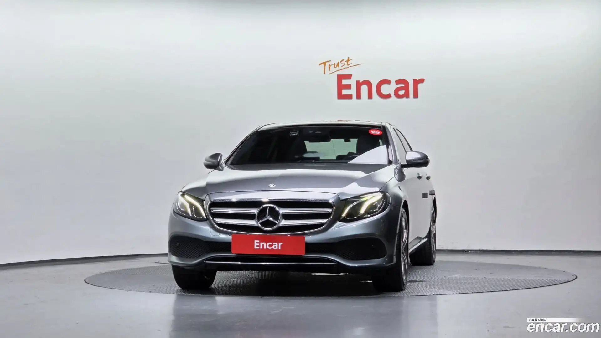 E-Class Mercedes-Benz 2018.10-OUTER-003