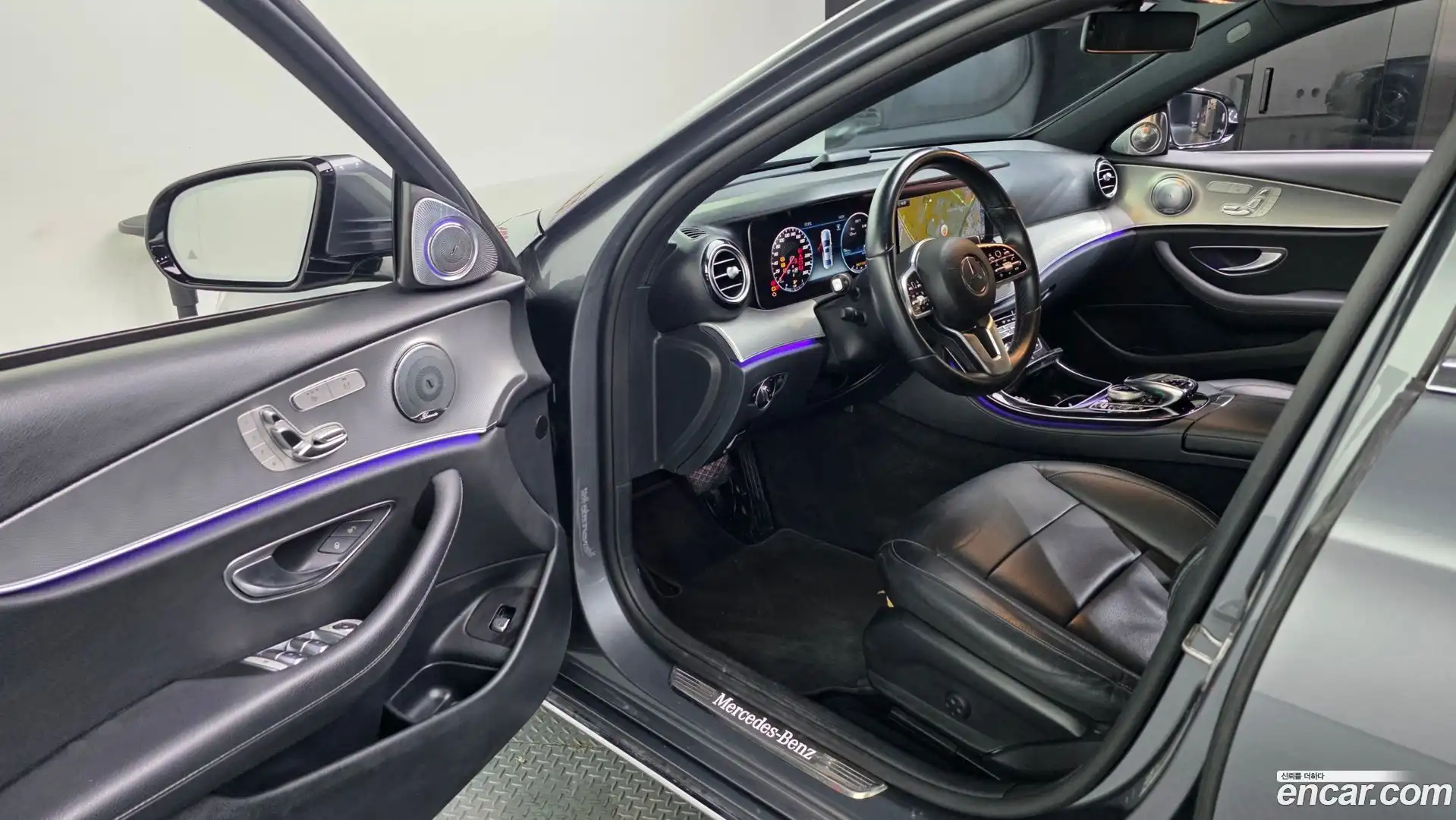 E-Class Mercedes-Benz 2018.10-INNER-010