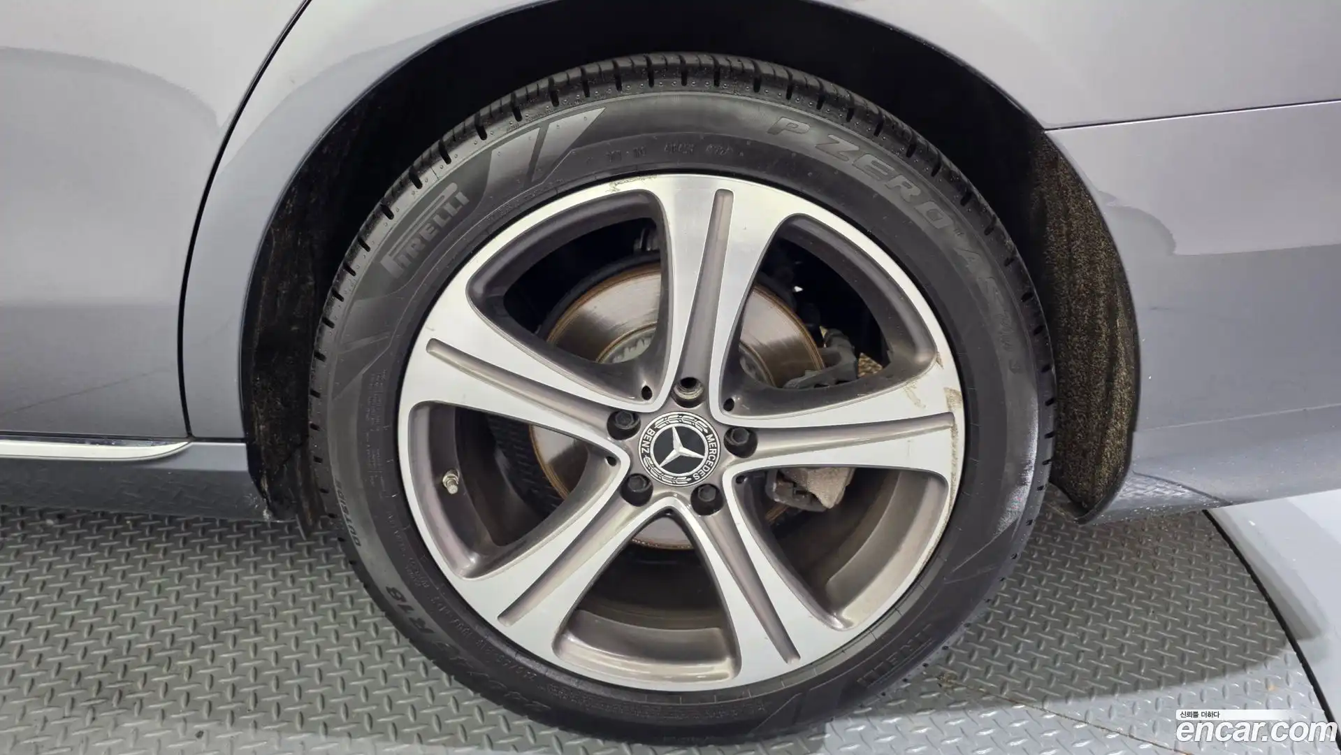 E-Class Mercedes-Benz 2018.10-OUTER-031