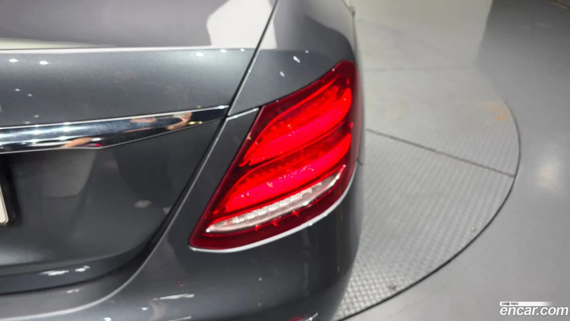 E-Class Mercedes-Benz 2018.10-OUTER-033