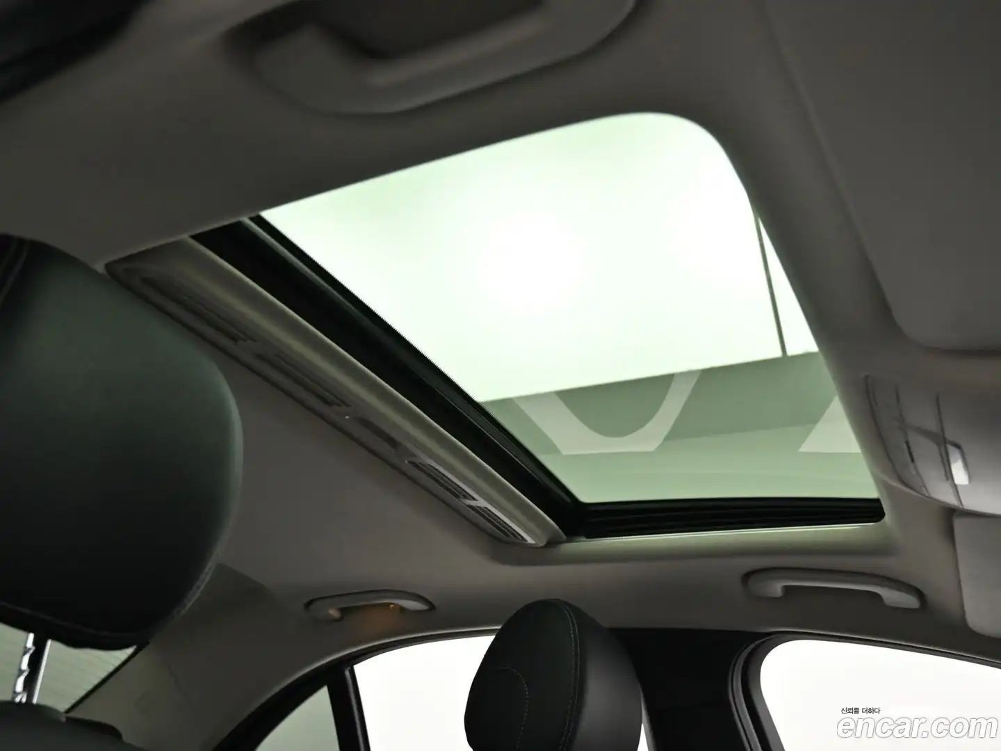 C-Class Mercedes-Benz 2016.11-OPTION-022