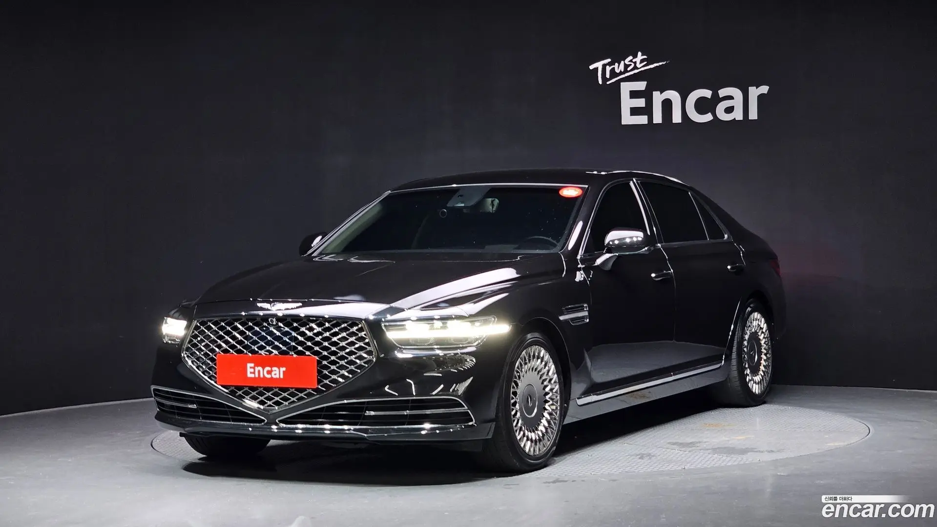 Main__Slider__Photo:G90 Genesis 2019.11-0