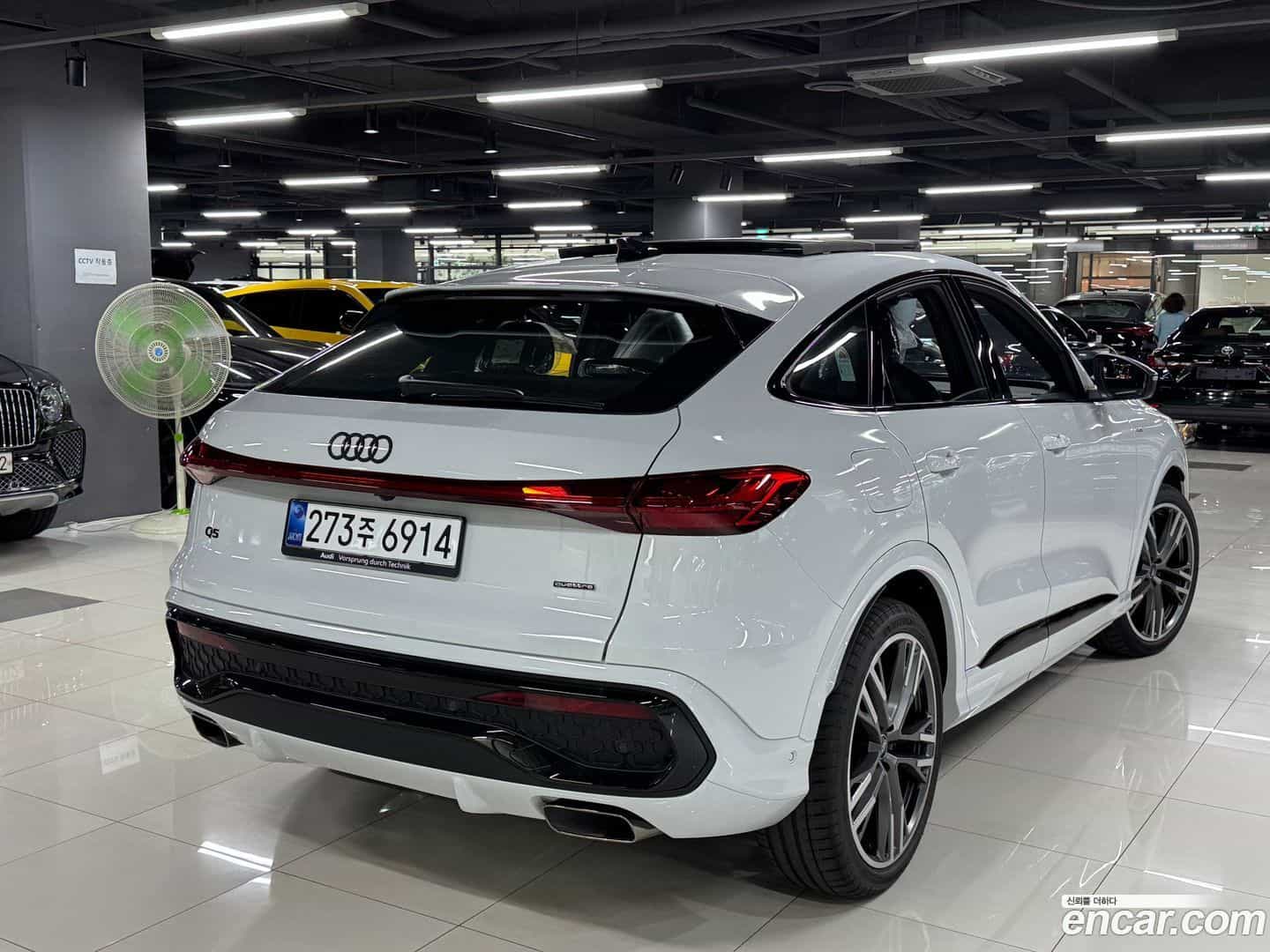 Q5 Audi 2025.11-OUTER-003