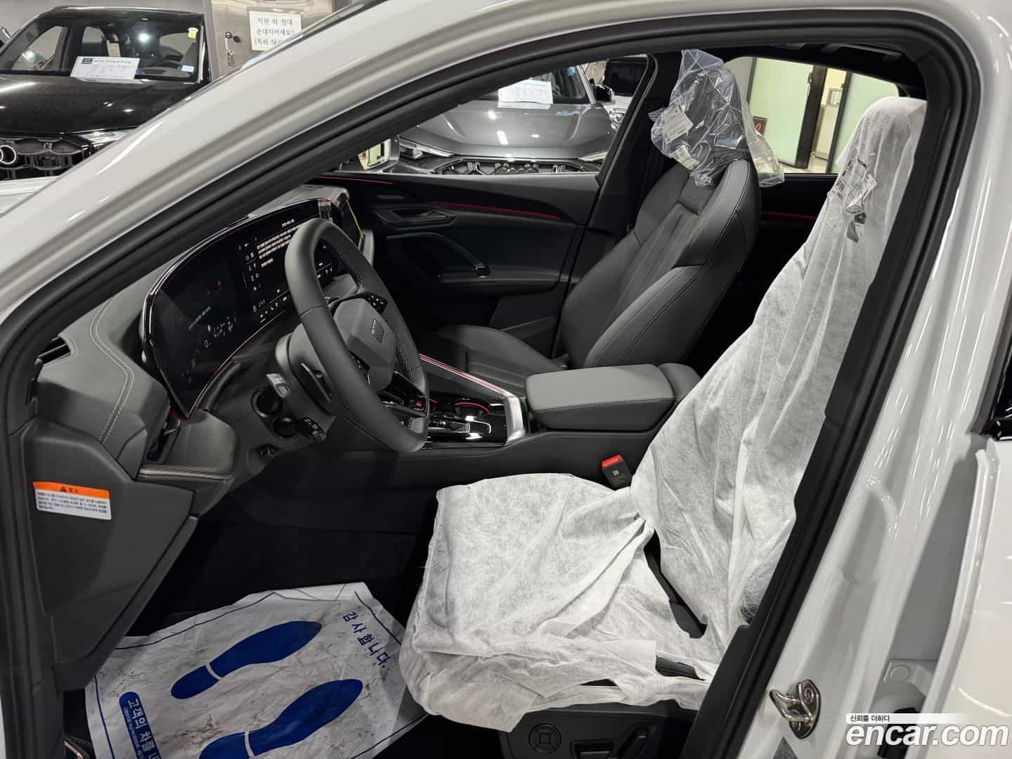 Q5 Audi 2025.11-OUTER-006