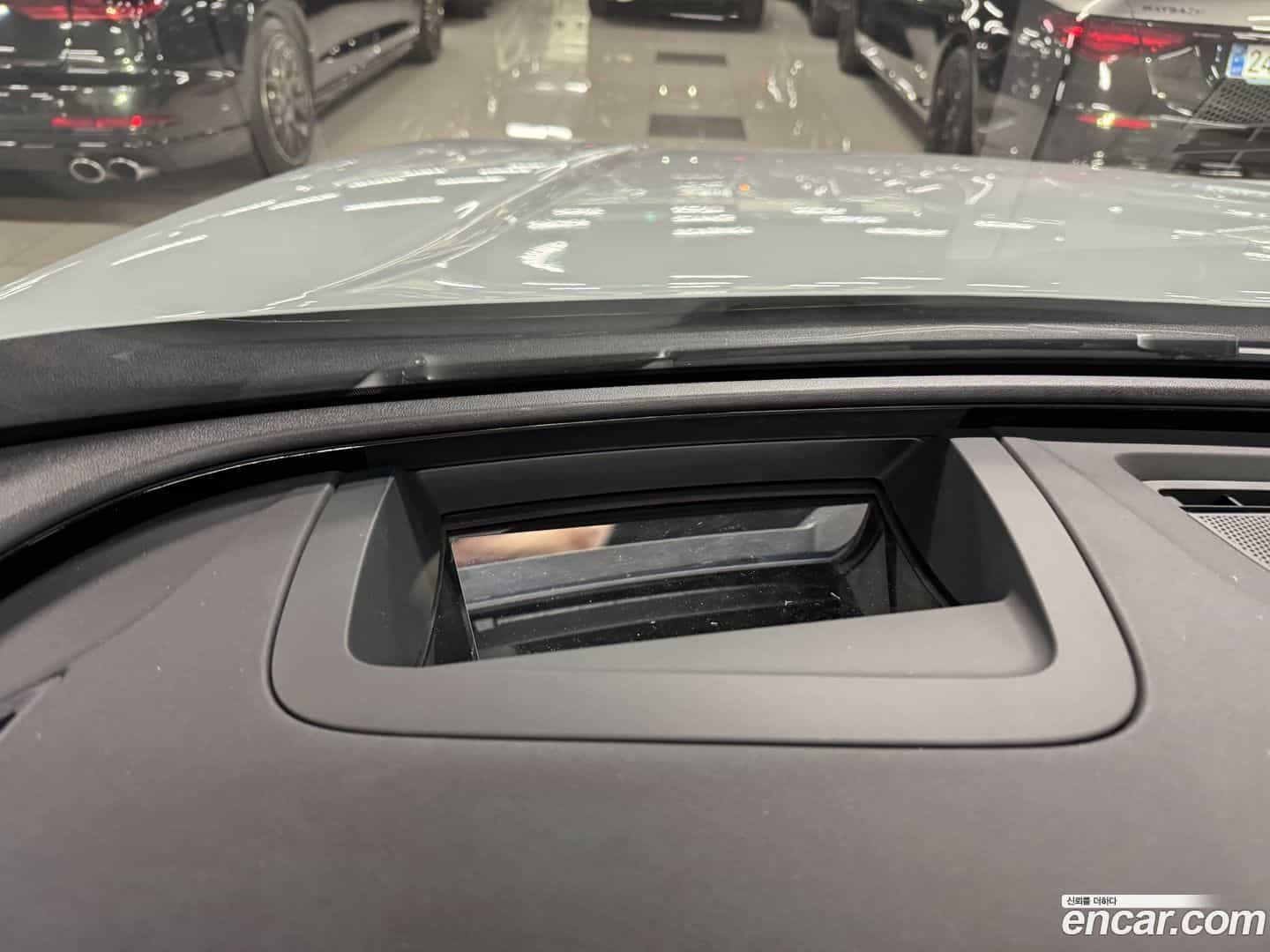 Q5 Audi 2025.11-OPTION-015