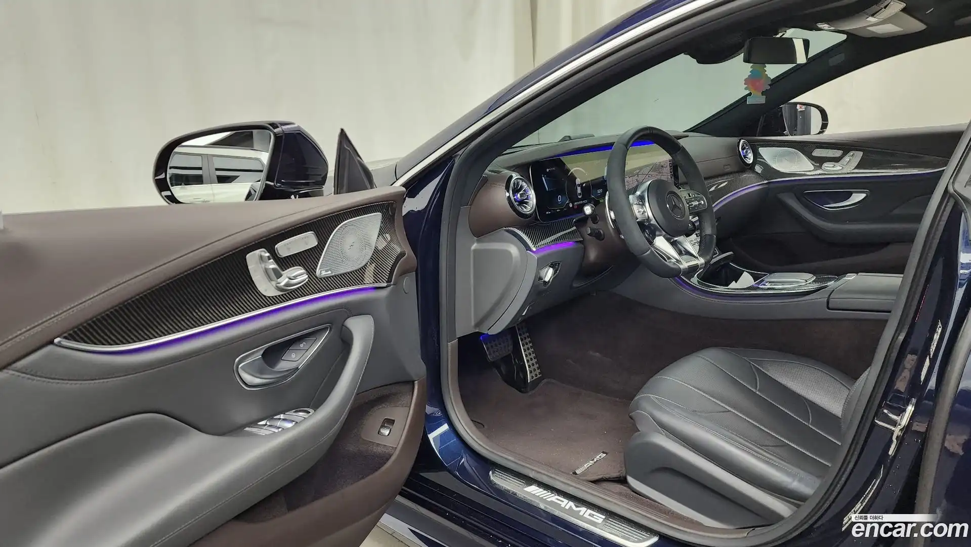 CLS-Class Mercedes-Benz 2021.2-INNER-010