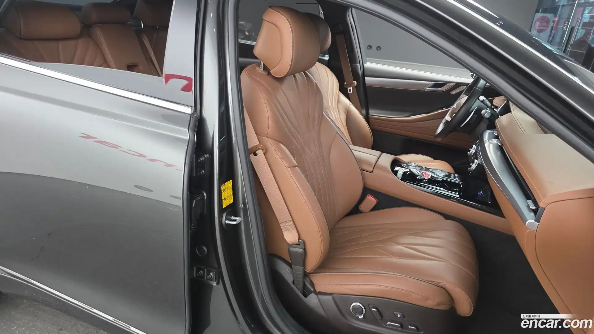 G80 Genesis 2022.0-INNER-036