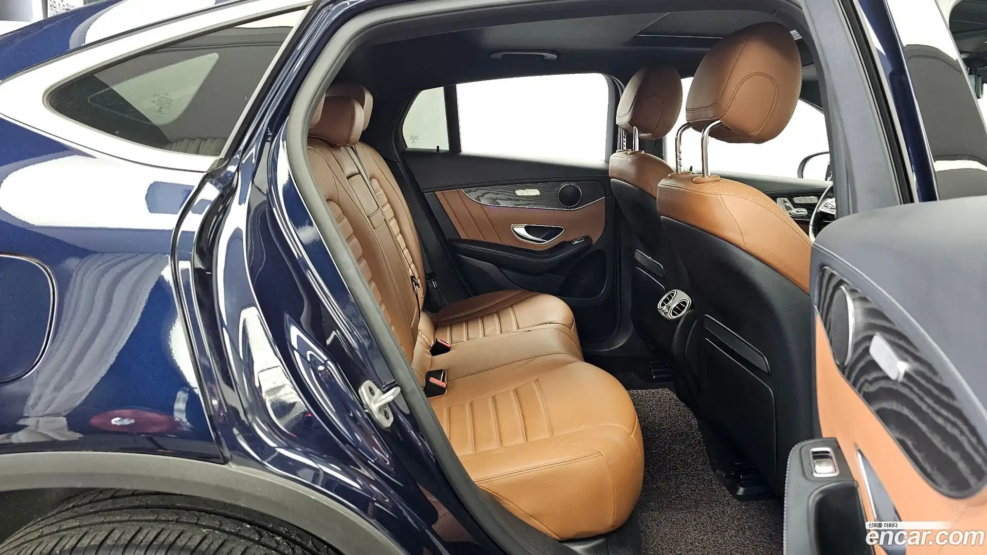 GLC-Class Mercedes-Benz 2023.4-OPTION-016