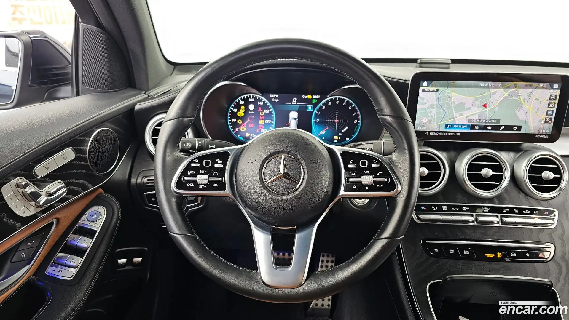 GLC-Class Mercedes-Benz 2023.4-OPTION-017