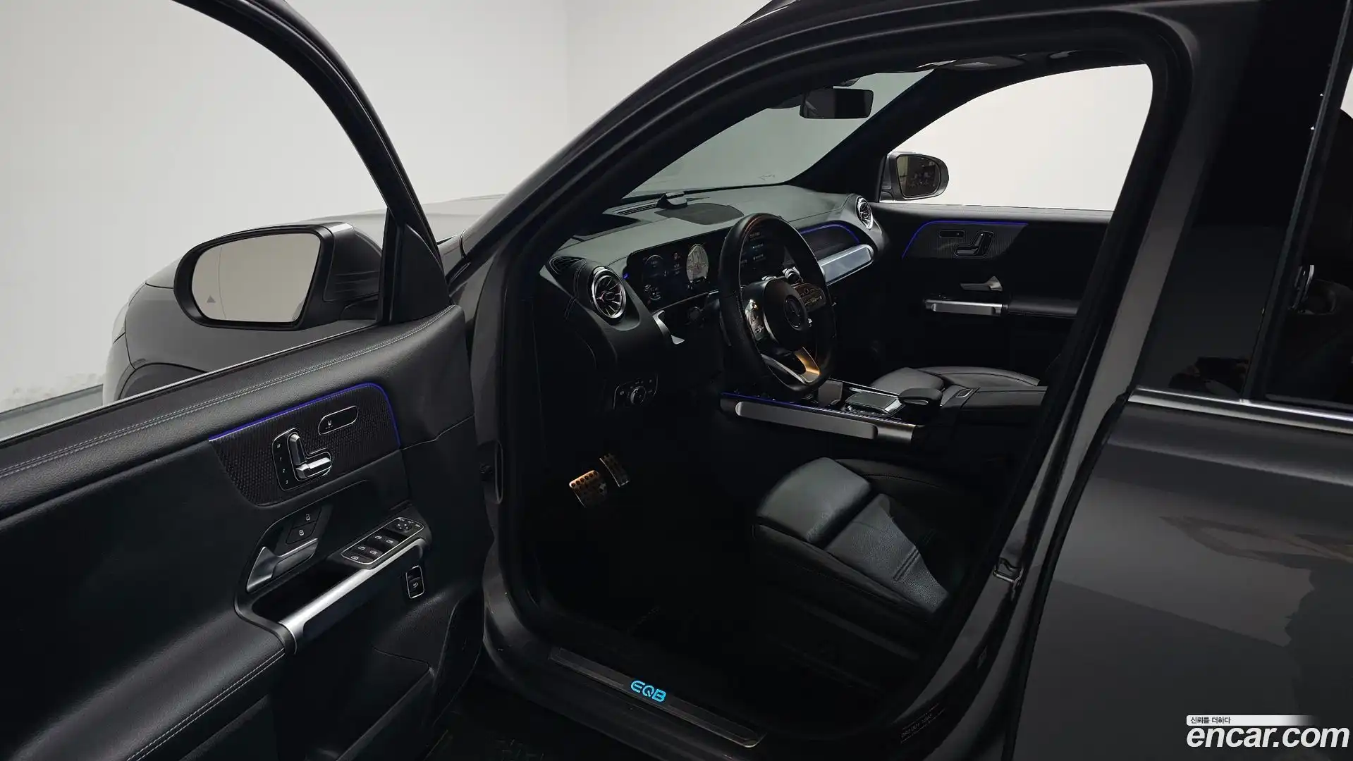 EQB Mercedes-Benz 2023.11-INNER-010