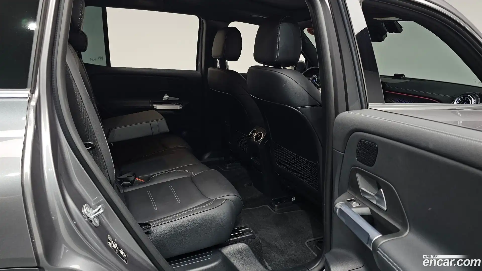 EQB Mercedes-Benz 2023.11-OPTION-016