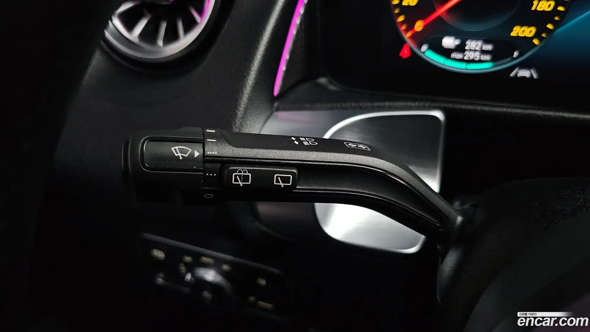 EQB Mercedes-Benz 2023.11-OPTION-042