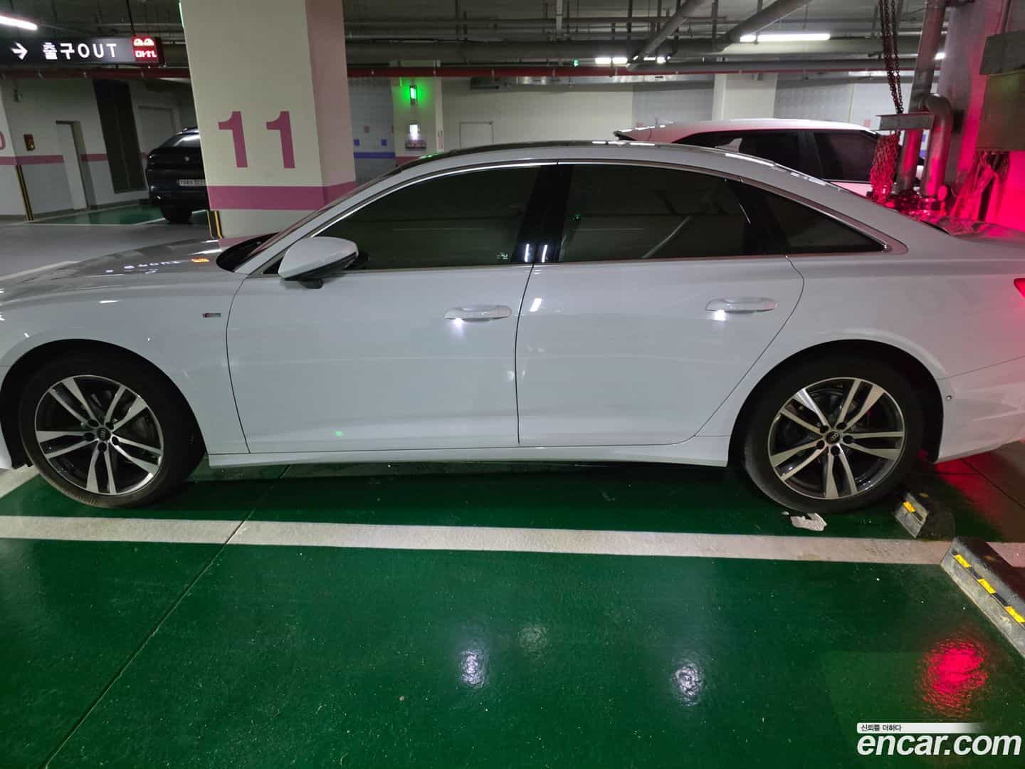 A6 Audi 2021.11-OUTER-002