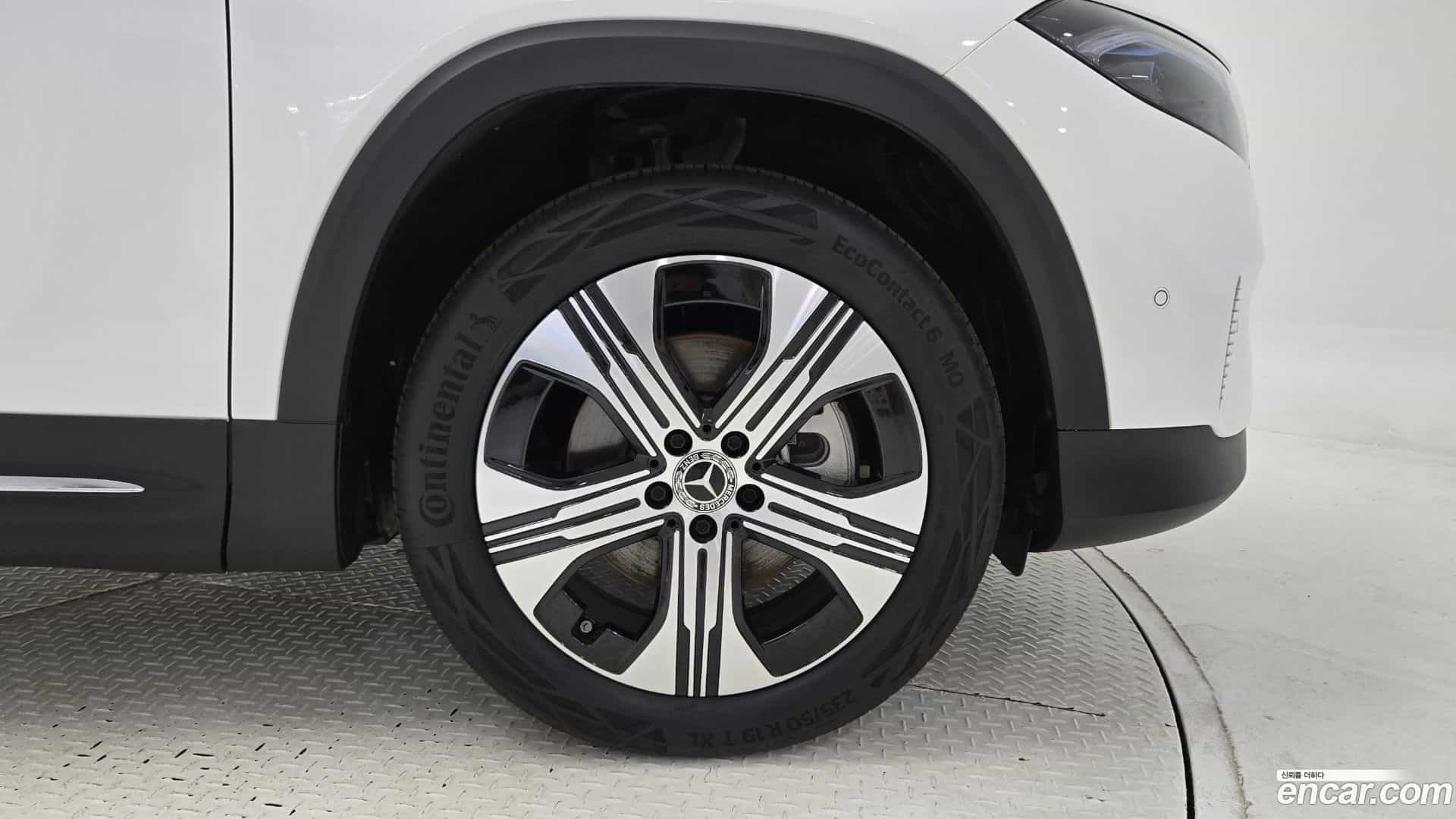 EQB Mercedes-Benz 2025.8-OUTER-005