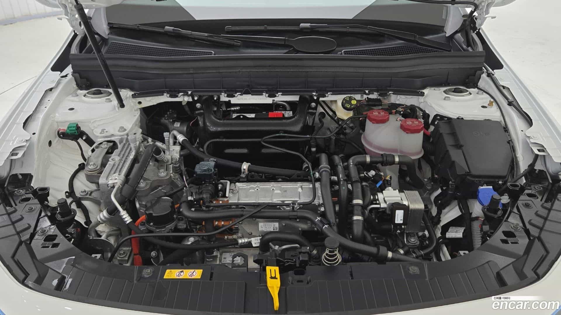 EQB Mercedes-Benz 2025.8-OUTER-006