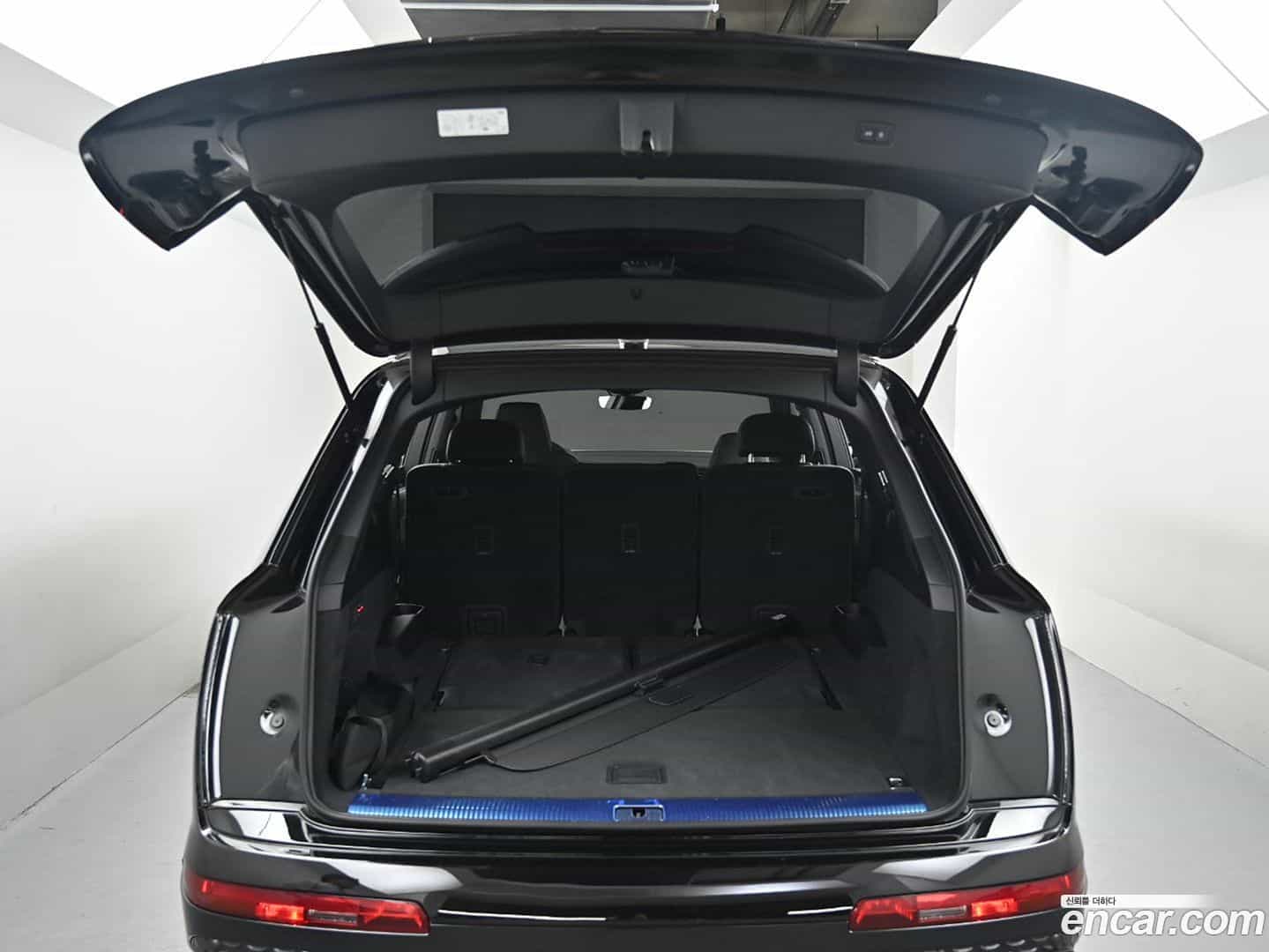 Q7 Audi 2025.9-OPTION-024