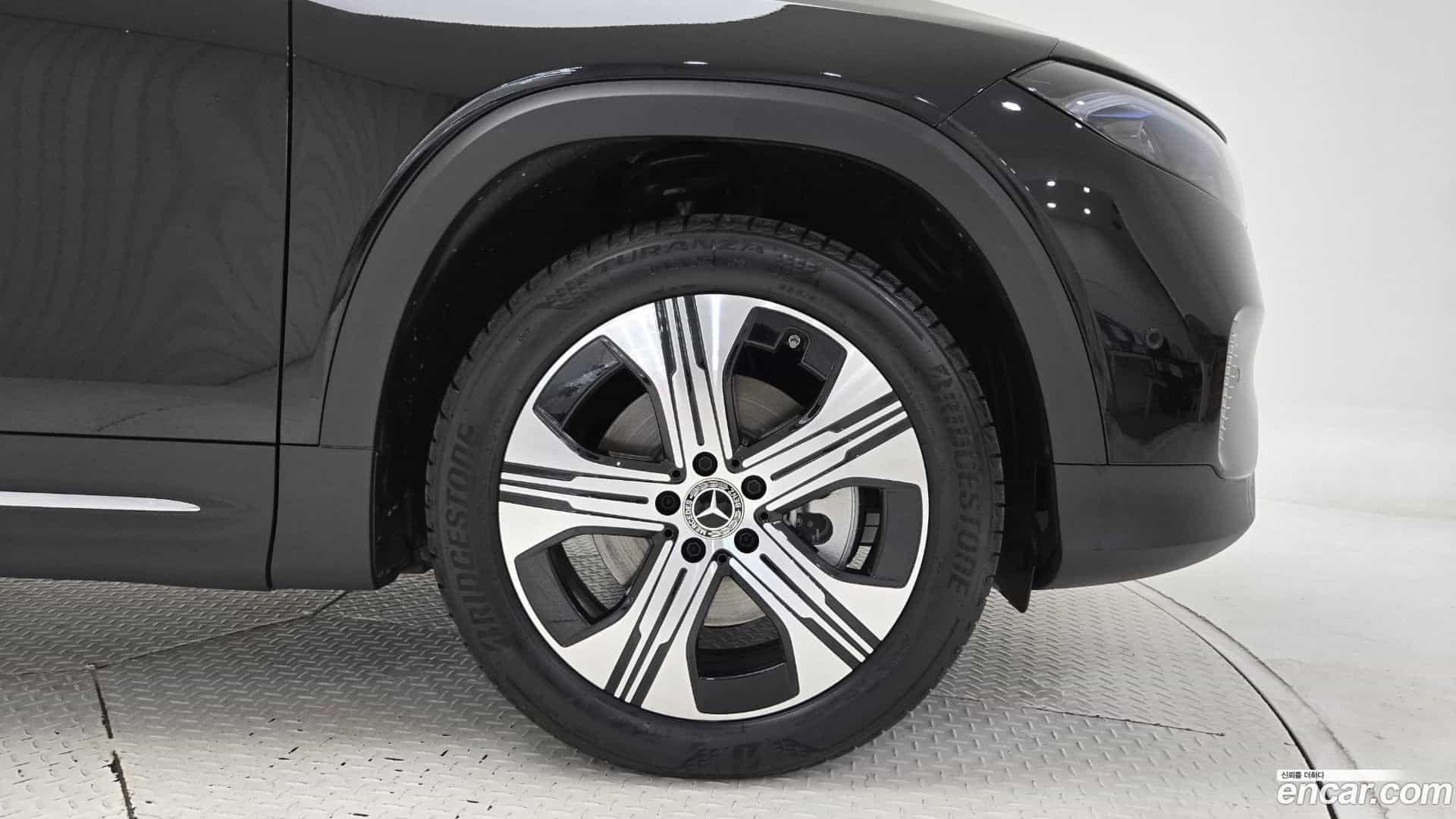EQB Mercedes-Benz 2025.8-OUTER-005