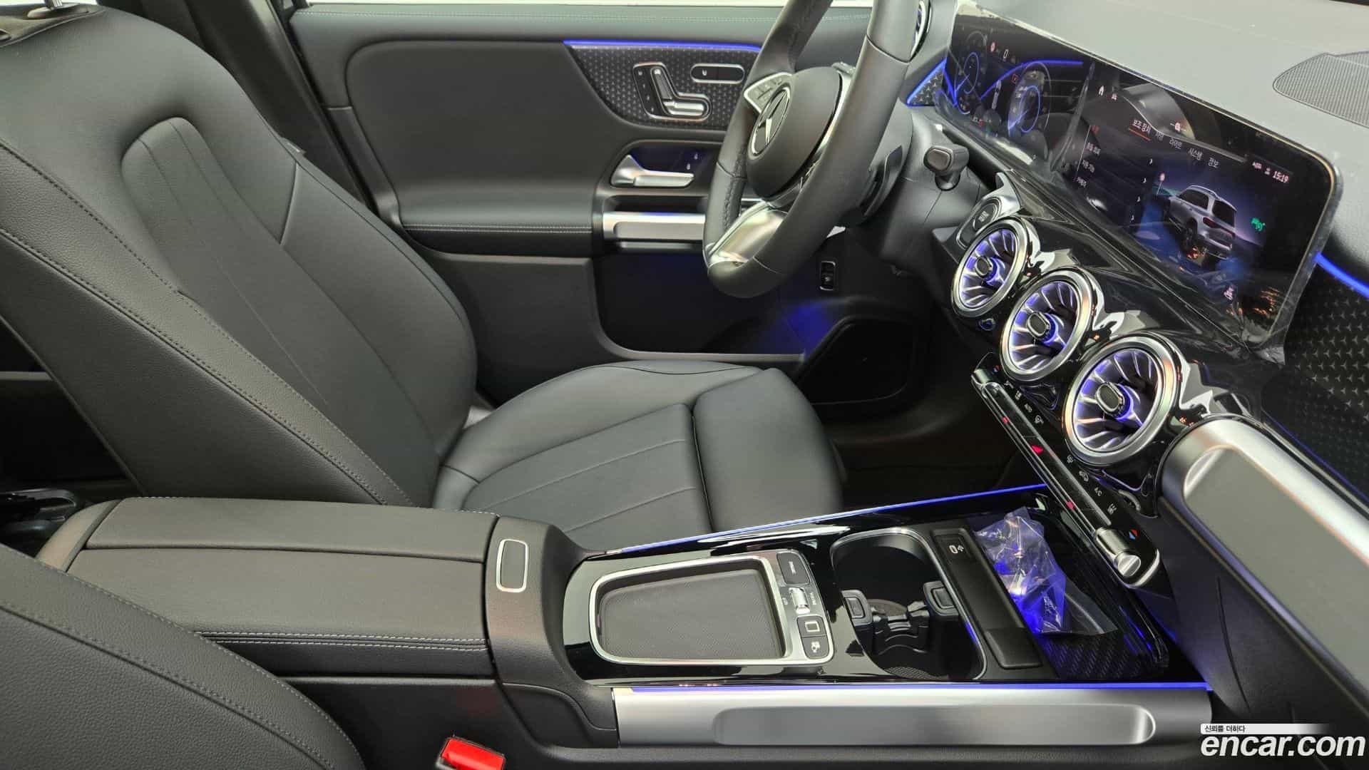 EQB Mercedes-Benz 2025.8-INNER-009