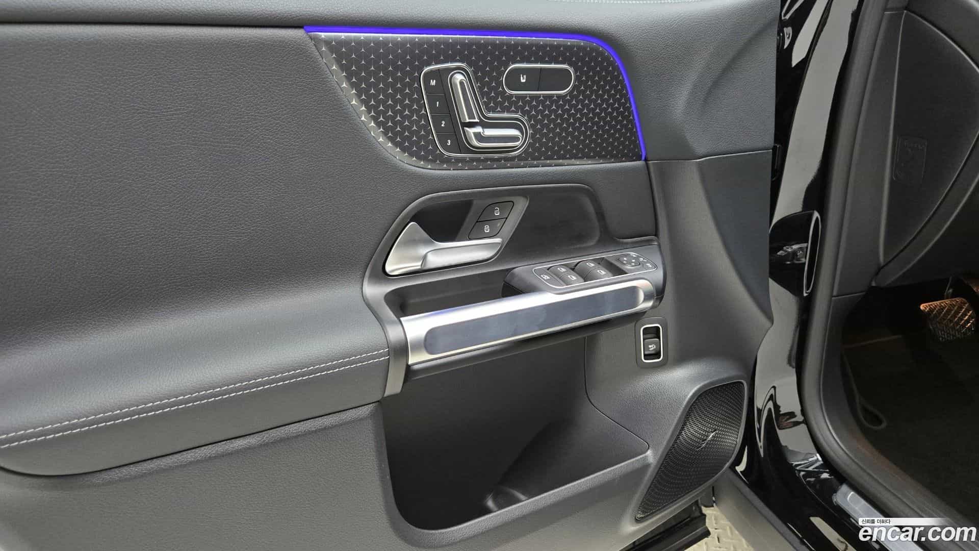 EQB Mercedes-Benz 2025.8-OPTION-019