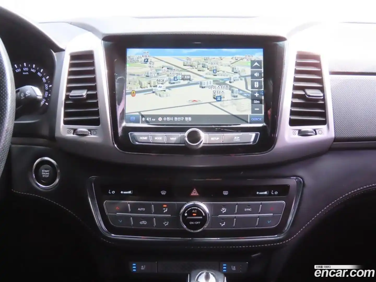 Rexton KG Mobility 2019.0-INNER-010