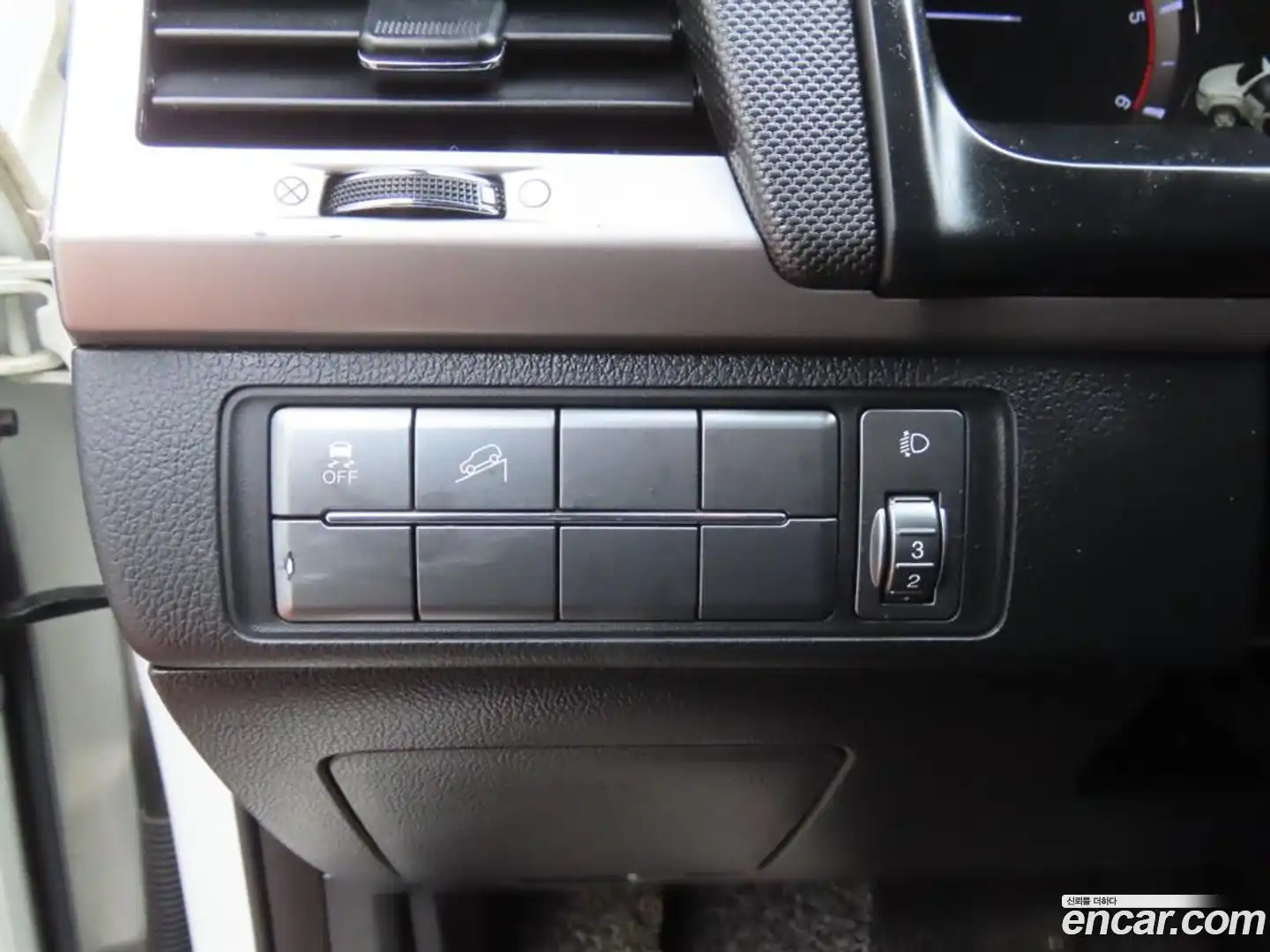 Rexton KG Mobility 2019.0-OPTION-018
