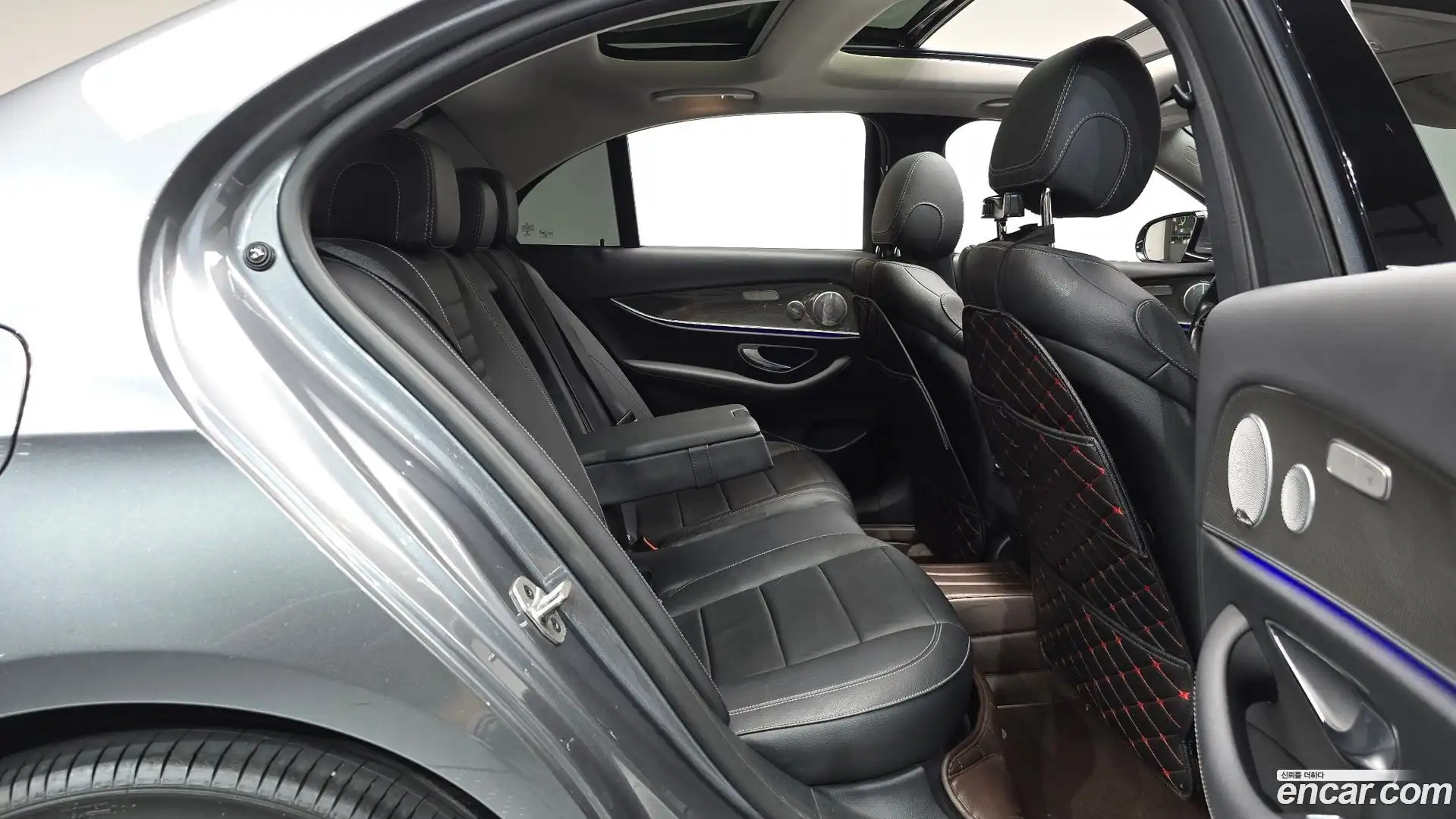 E-Class Mercedes-Benz 2020.1-OPTION-016