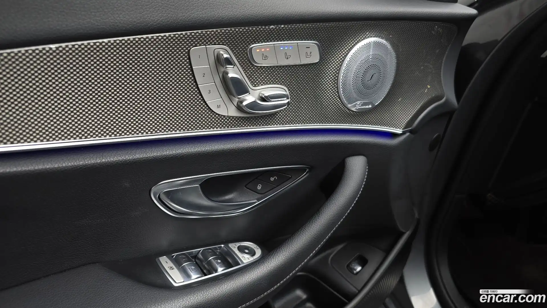 E-Class Mercedes-Benz 2020.1-INNER-034