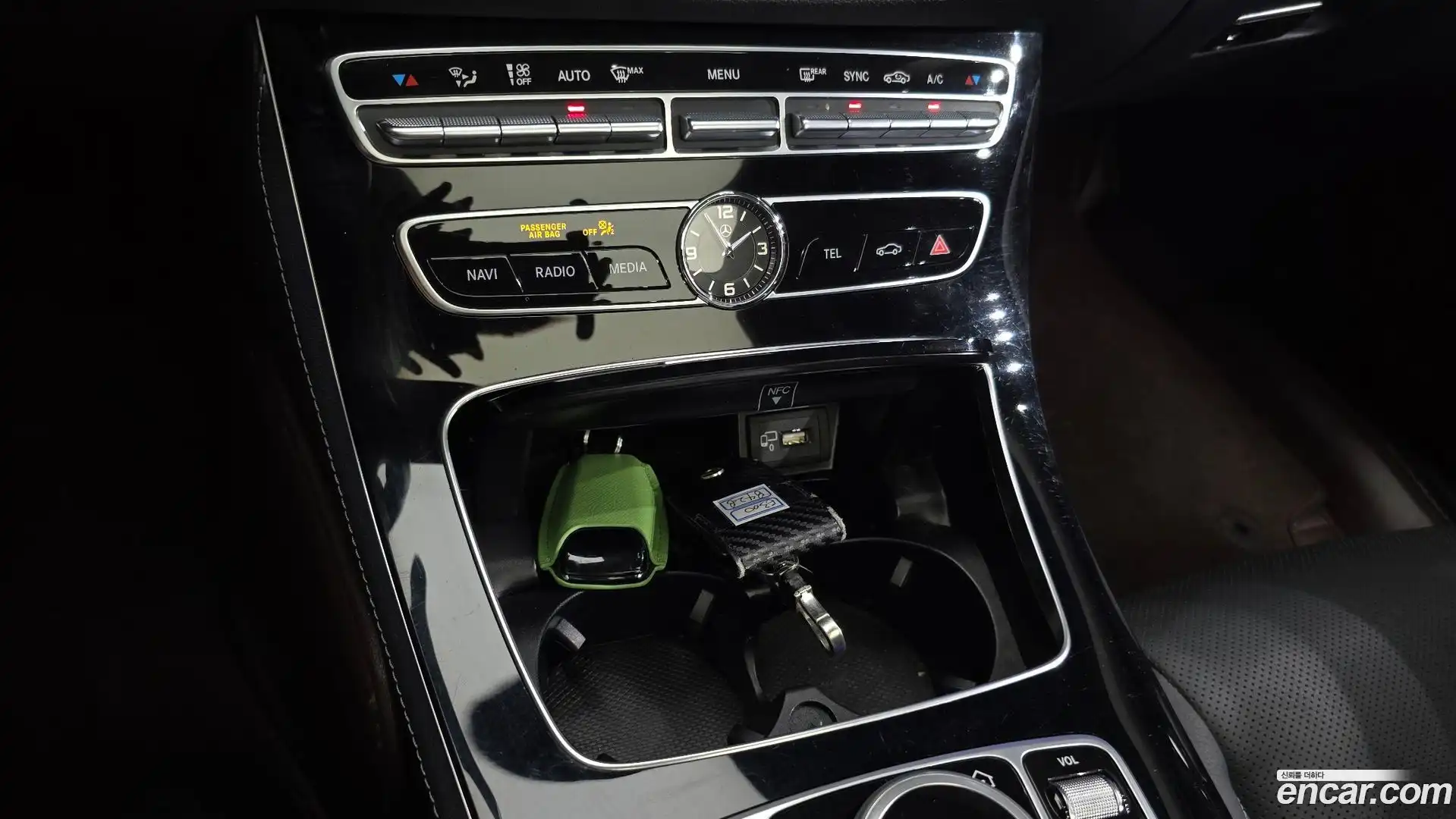 E-Class Mercedes-Benz 2020.1-OPTION-045