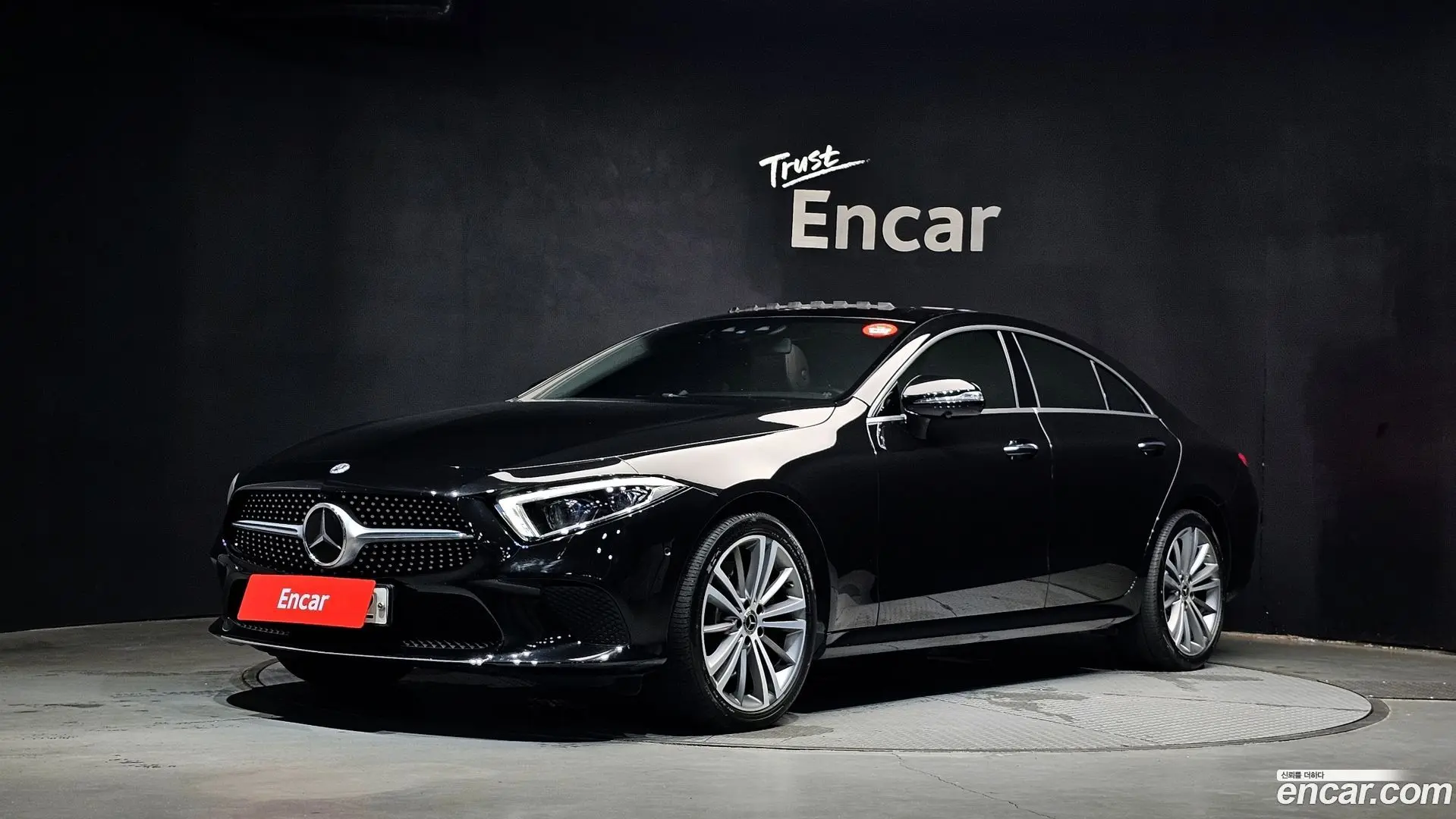 Main__Slider__Photo:CLS-Class Mercedes-Benz 2019.0-0