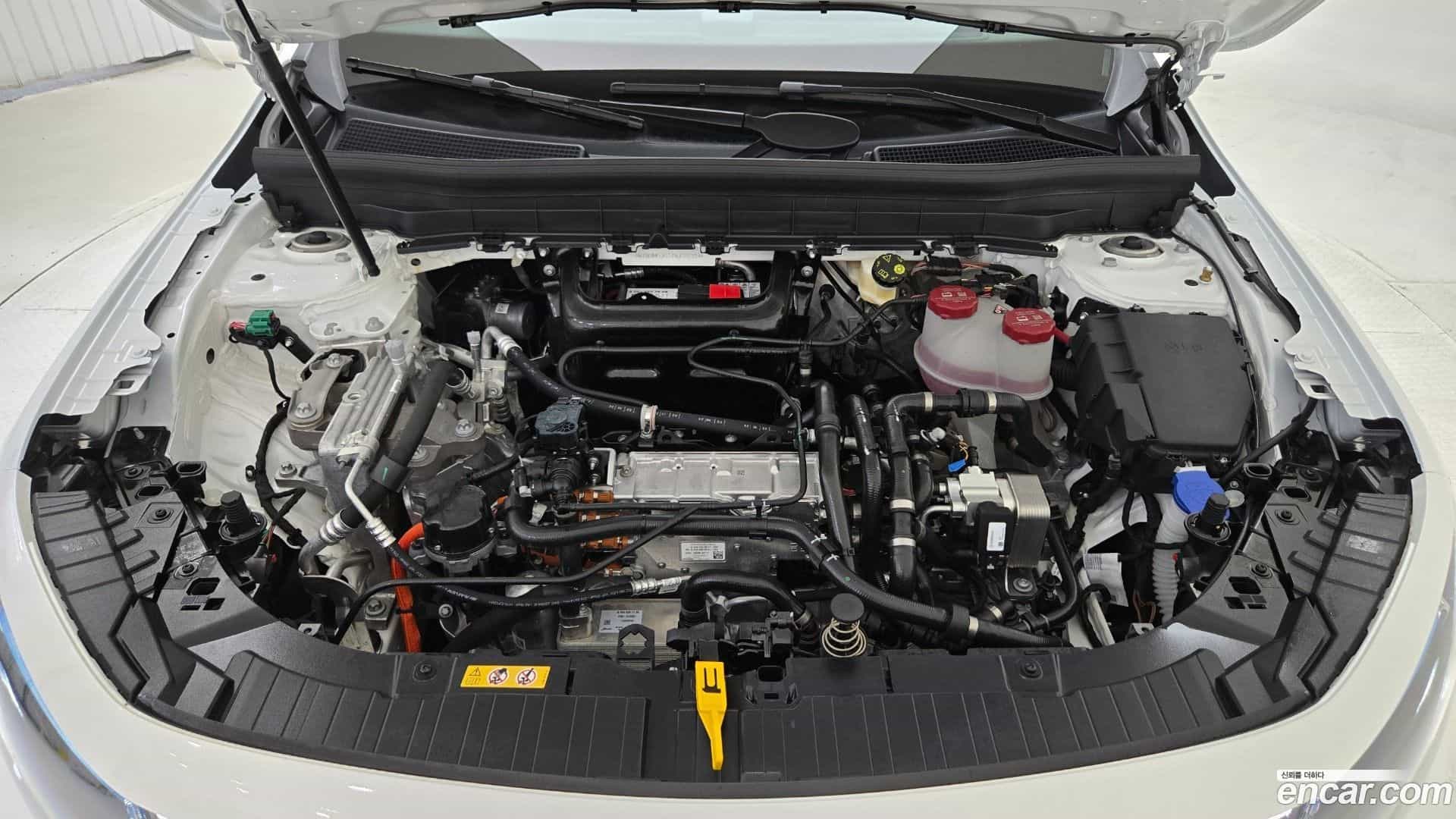 EQB Mercedes-Benz 2025.8-OUTER-006
