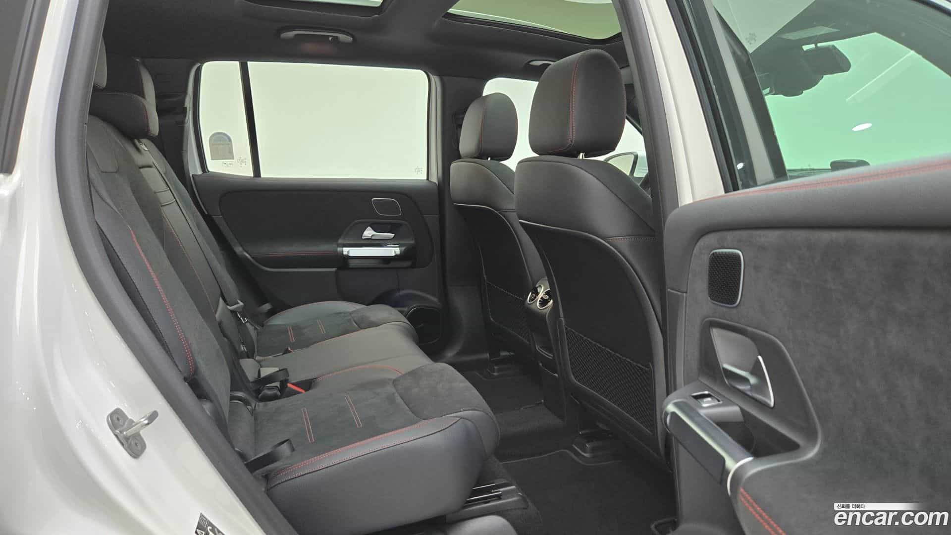 EQB Mercedes-Benz 2025.8-INNER-010