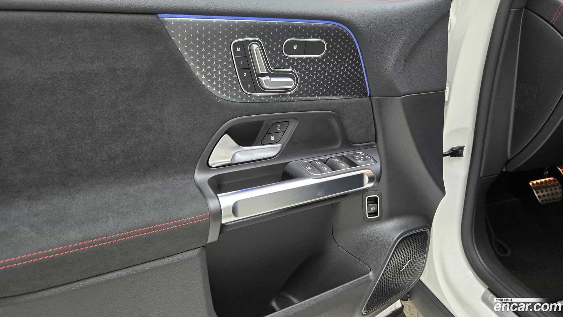 EQB Mercedes-Benz 2025.8-OPTION-019
