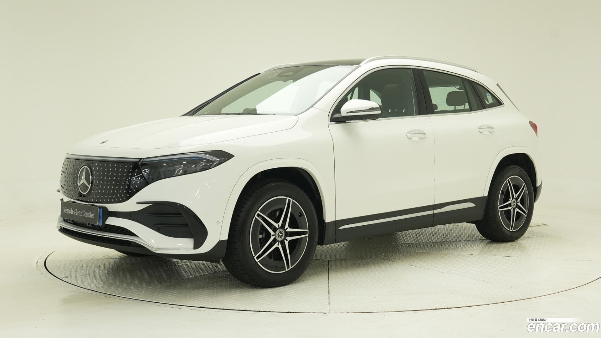 Main__Slider__Photo:EQA Mercedes-Benz 2025.9-0