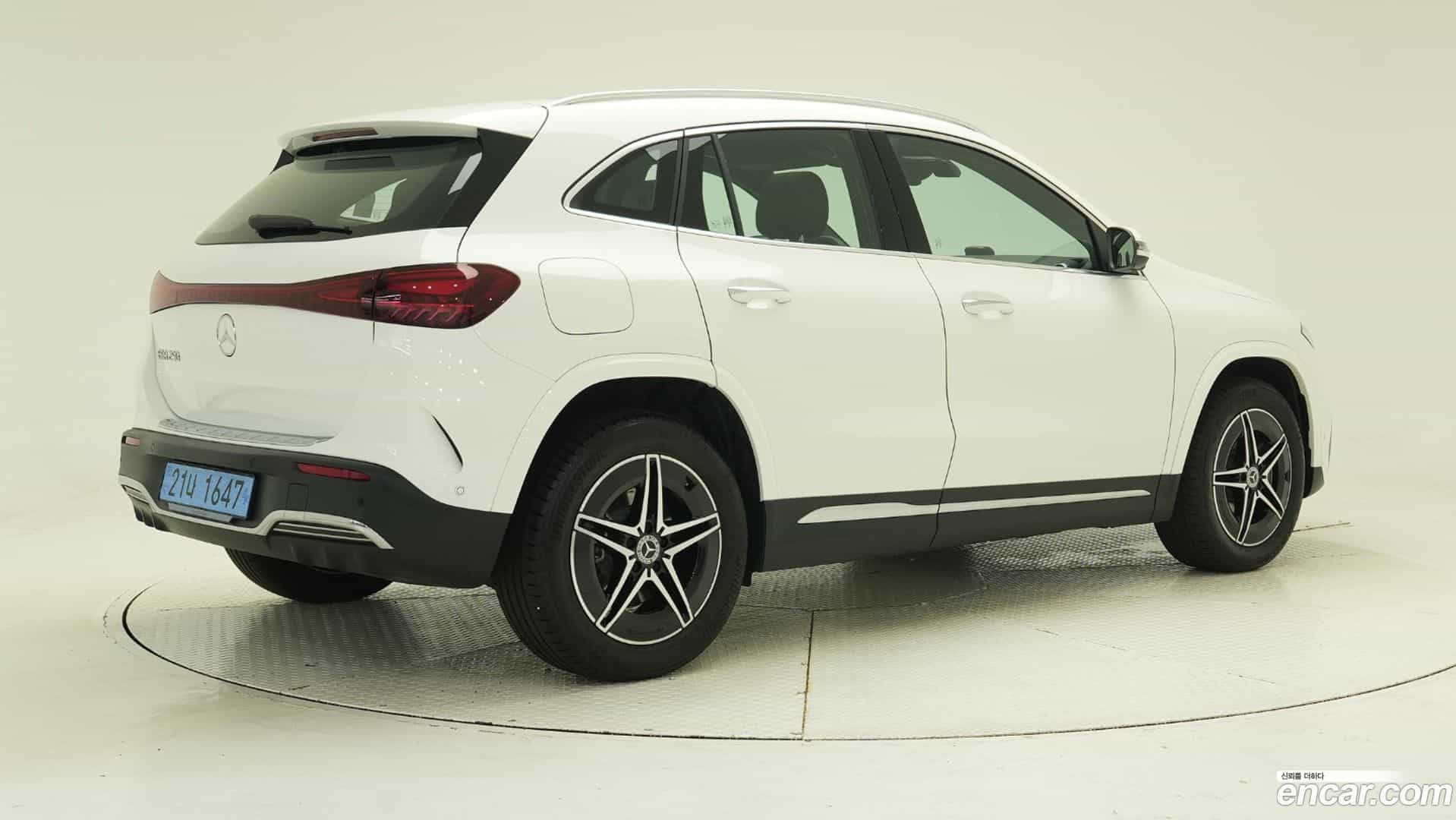 EQA Mercedes-Benz 2025.9-OUTER-002