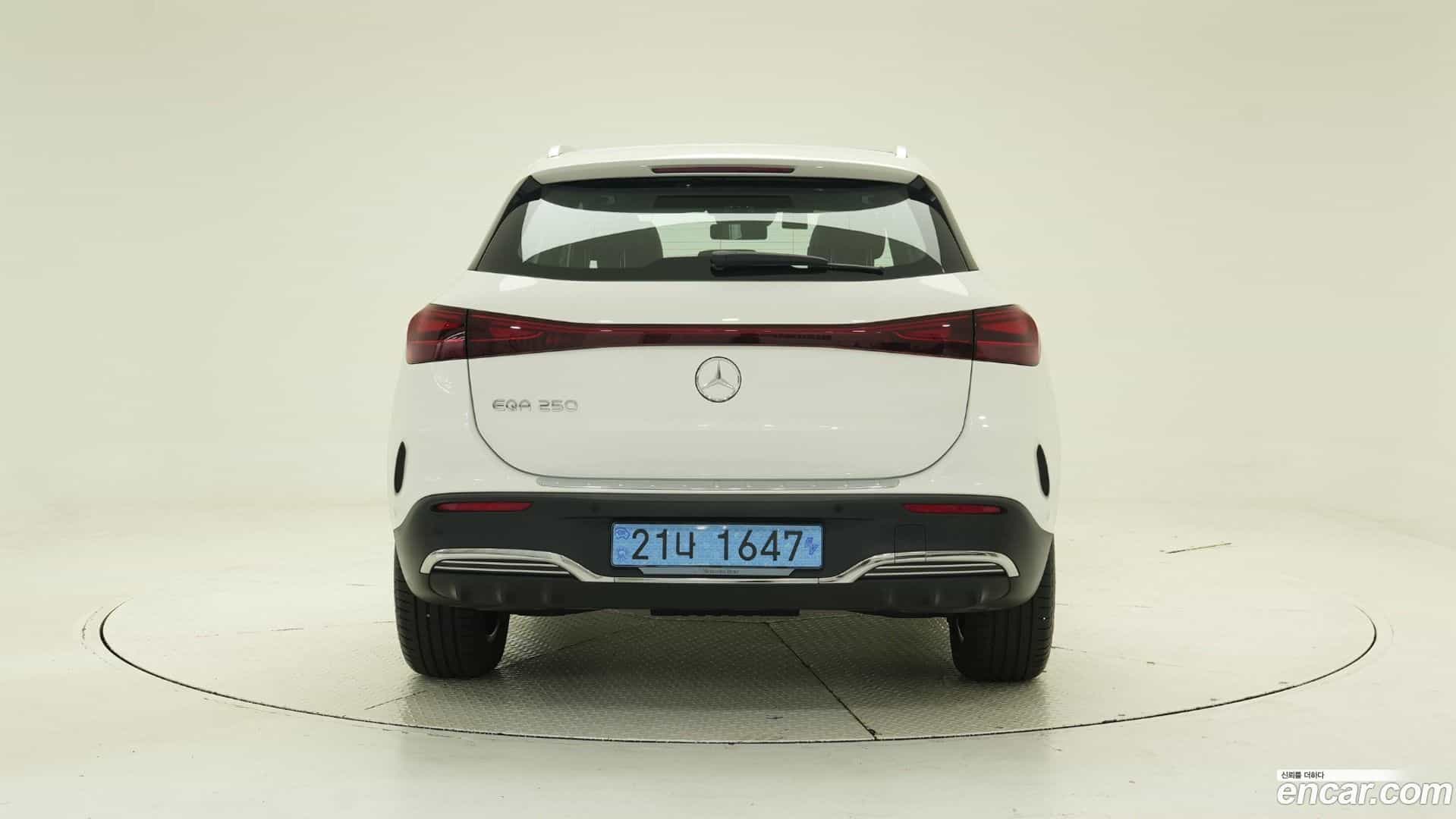 EQA Mercedes-Benz 2025.9-OUTER-004