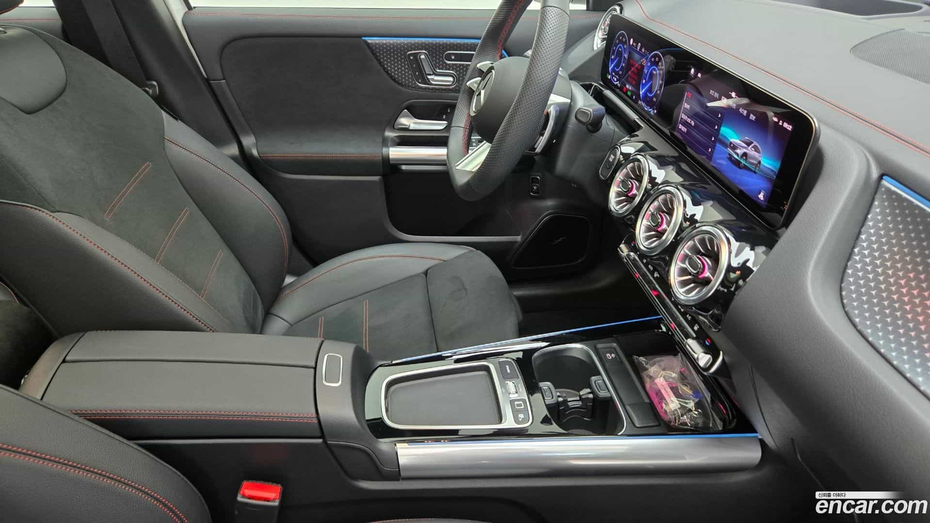 EQA Mercedes-Benz 2025.9-INNER-009