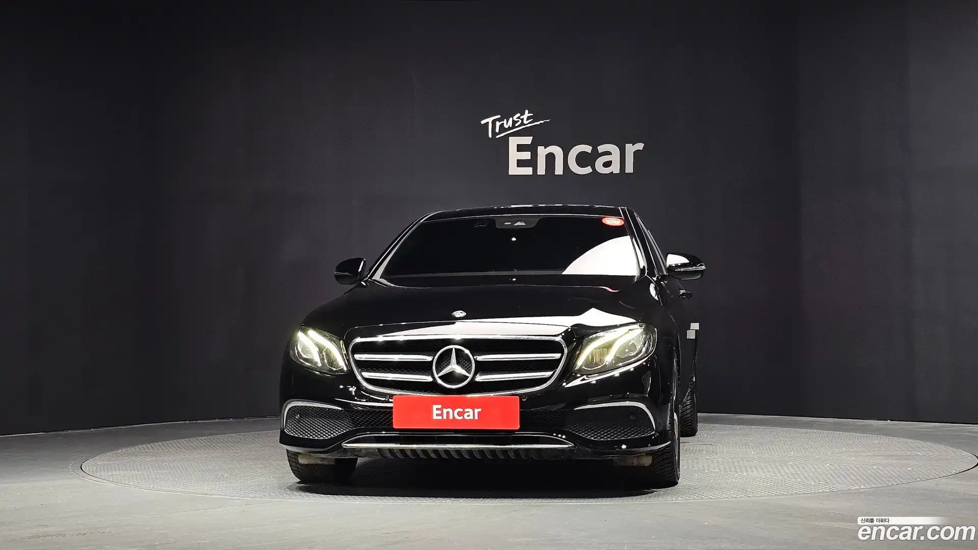 E-Class Mercedes-Benz 2019.10-OUTER-003