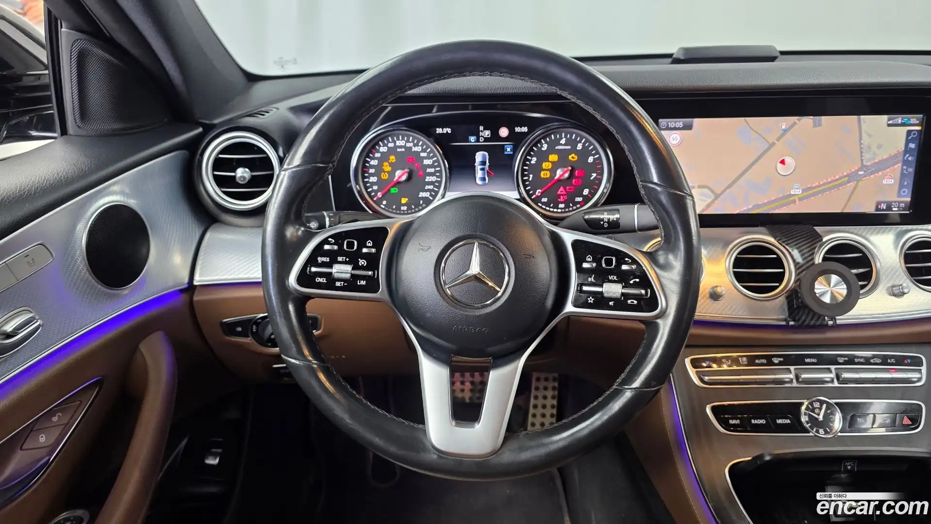 E-Class Mercedes-Benz 2019.10-OPTION-017