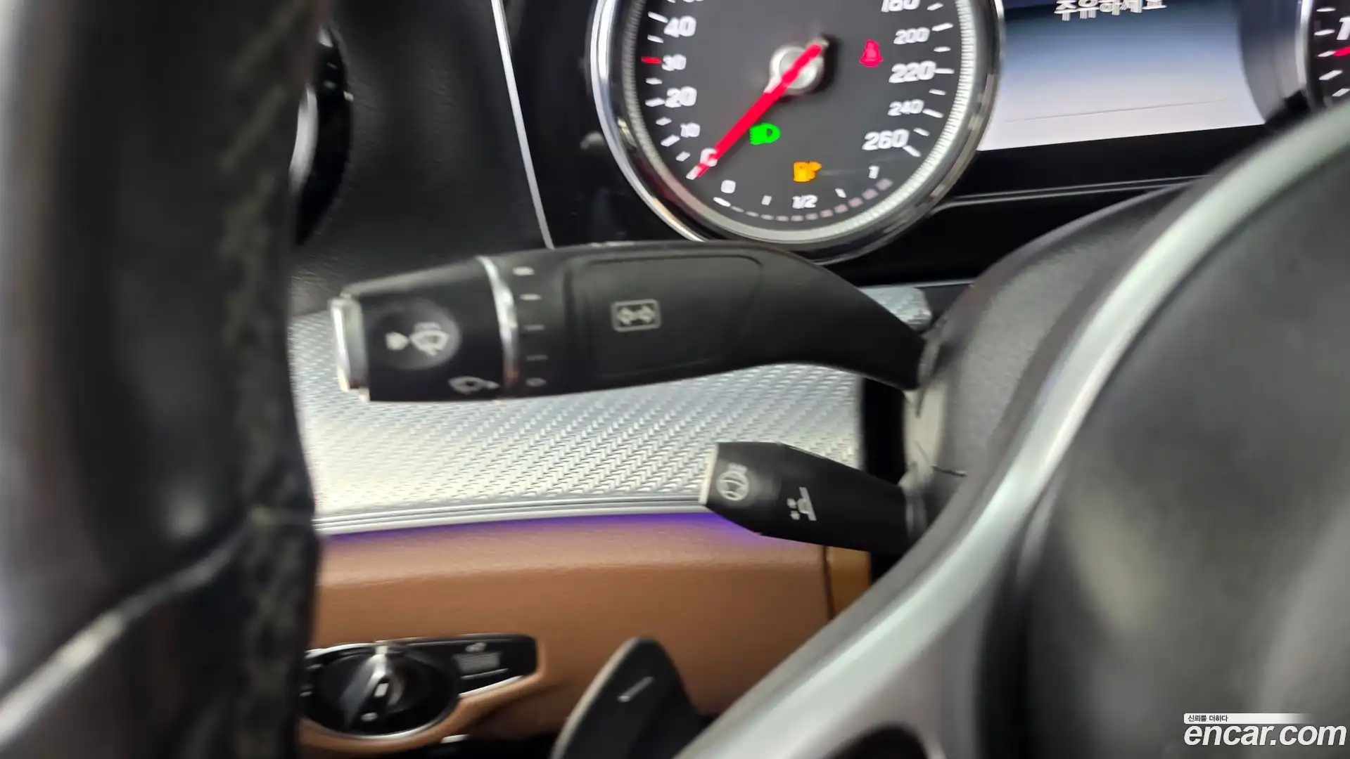 E-Class Mercedes-Benz 2019.10-OPTION-042