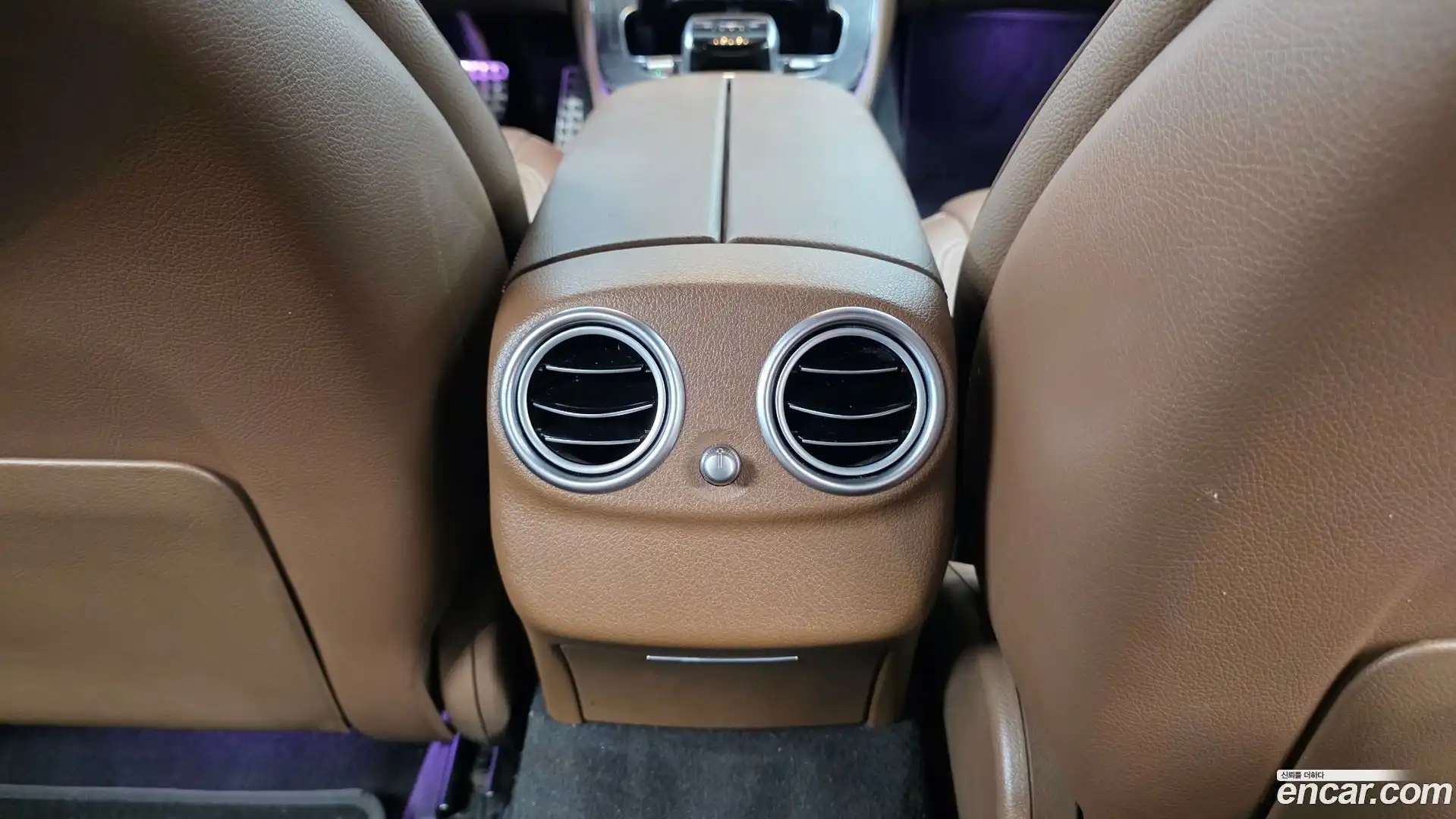 E-Class Mercedes-Benz 2019.10-OPTION-044