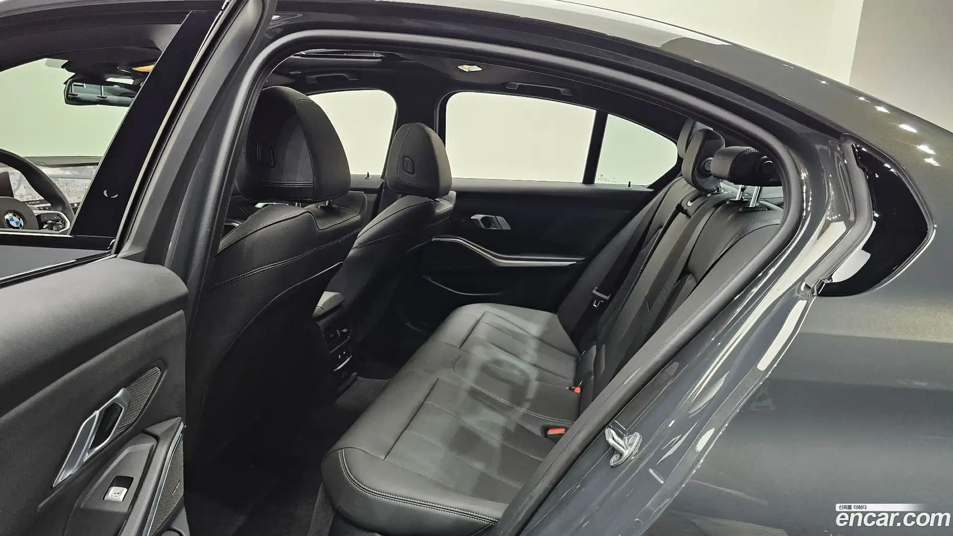 3-Series BMW 2025.8-OPTION-016