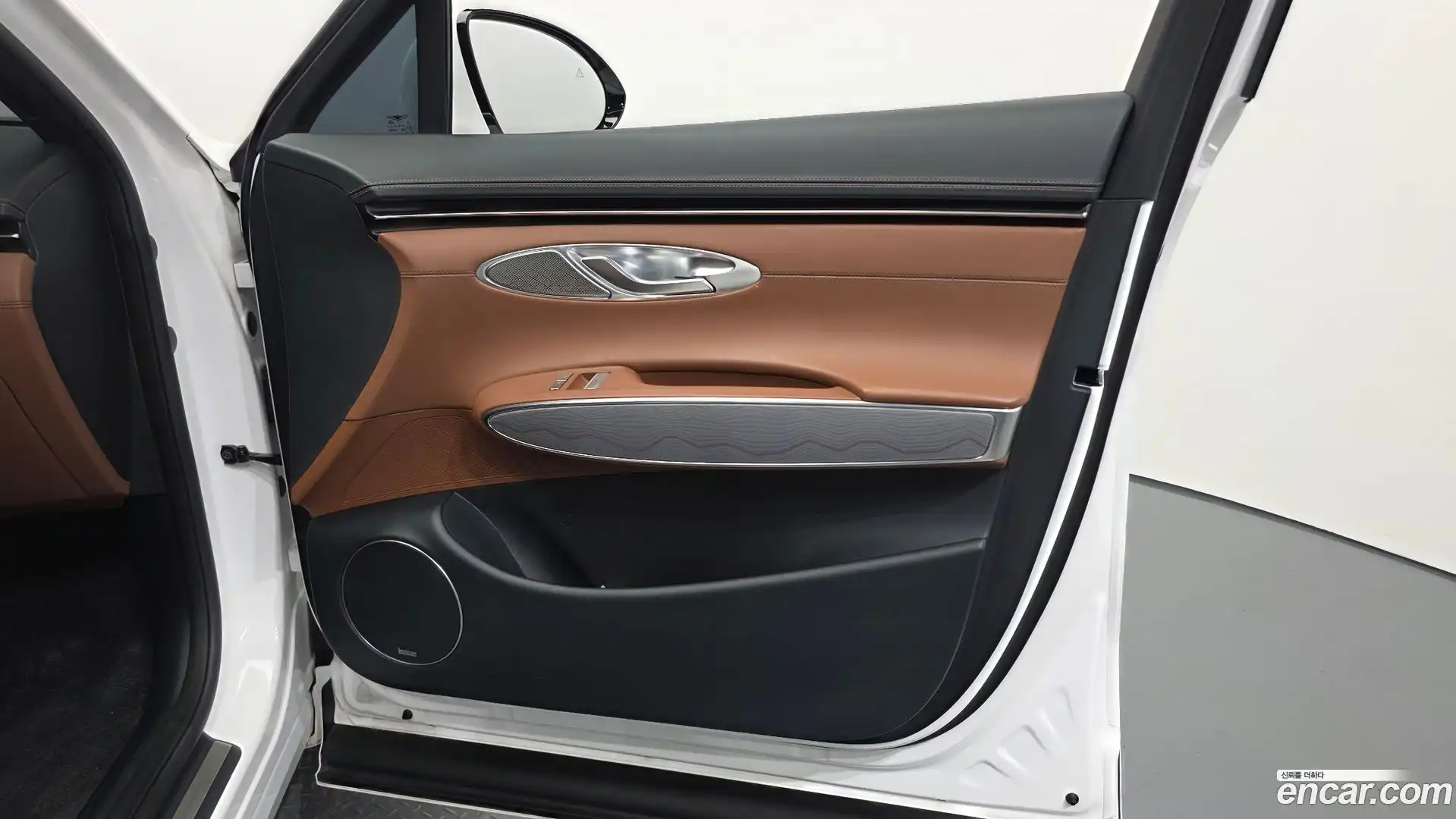 GV70 Genesis 2024.0-INNER-034