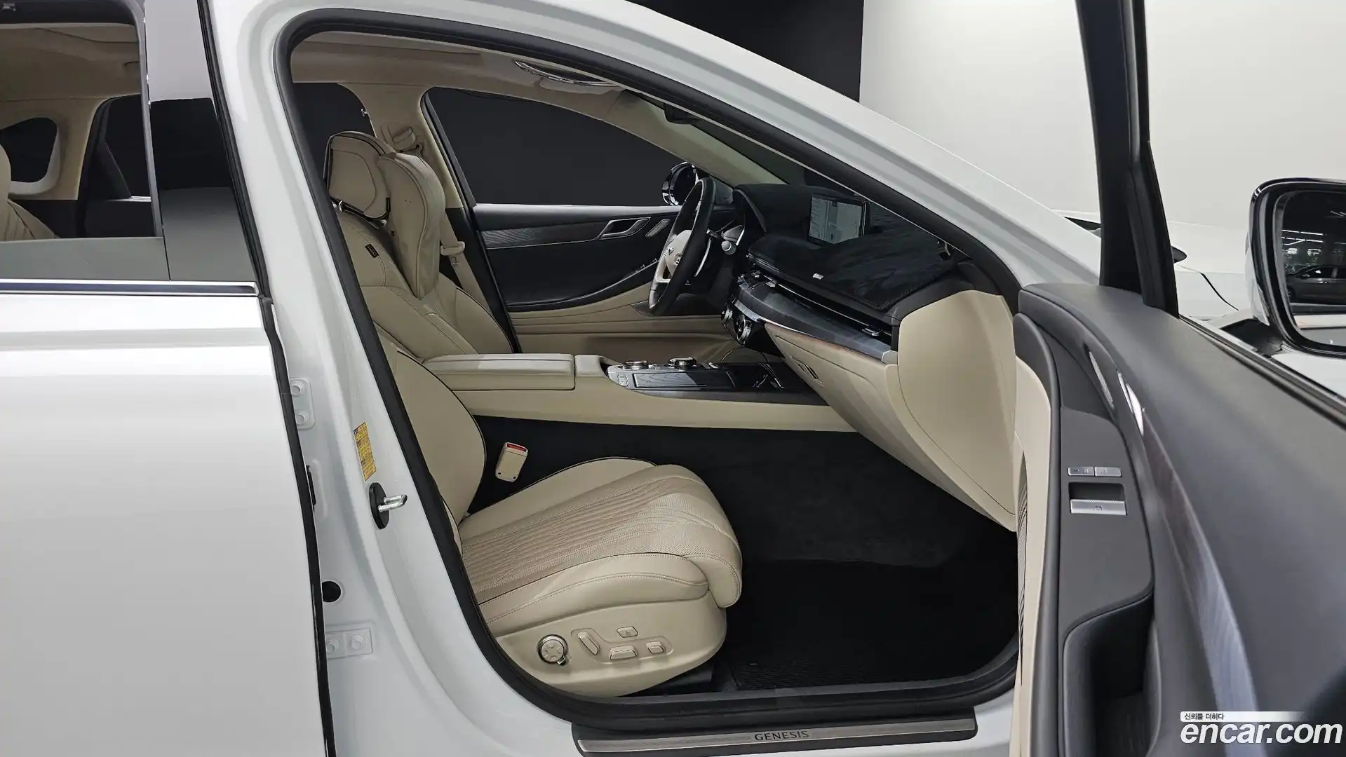 G80 Genesis 2023.4-INNER-036