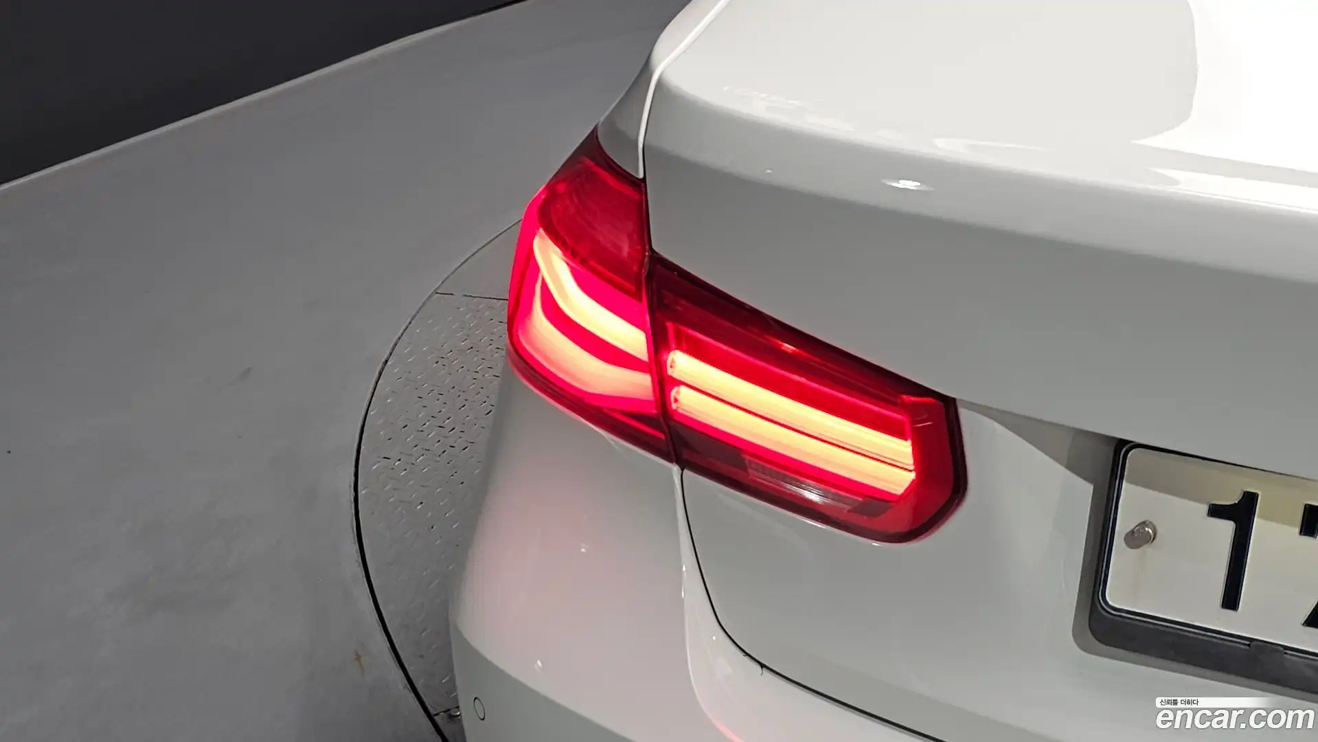 3-Series BMW 2017.1-OUTER-033