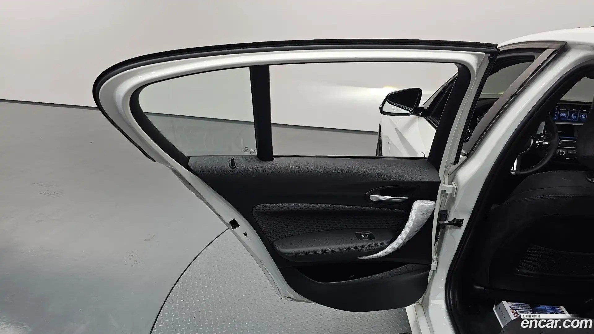1-Series BMW 2018.2-INNER-035